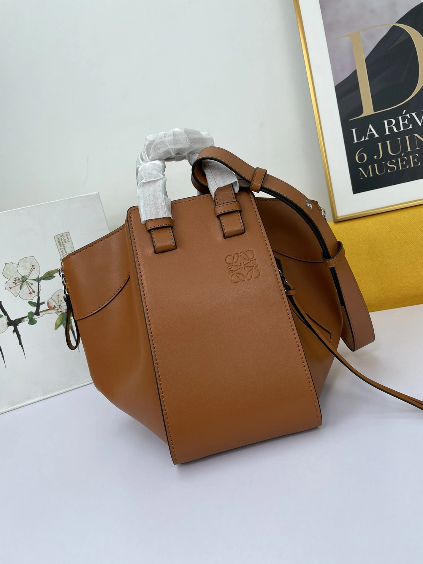 LOEWE AAA Quality Handbags For Women Sleek 8685