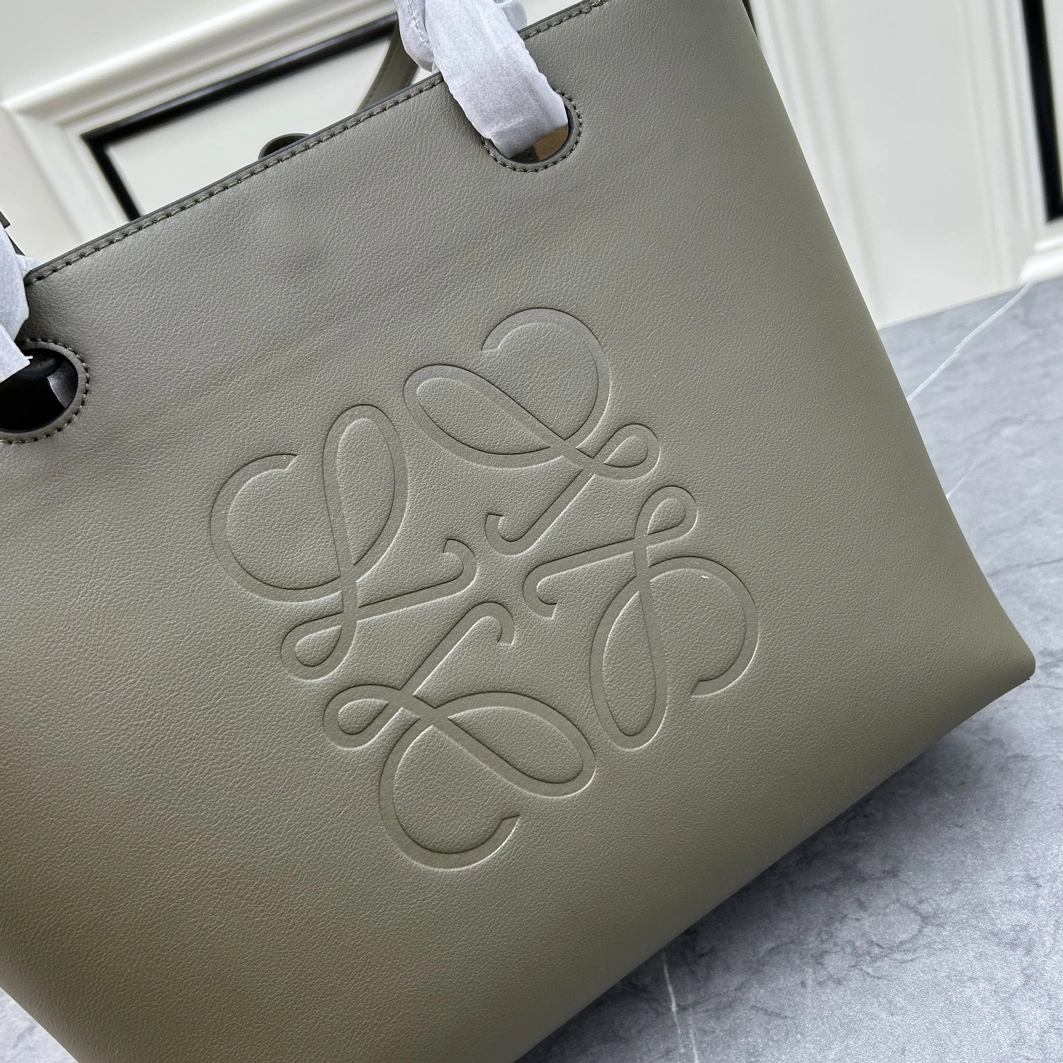 LOEWE AAA Quality Handbags For Women SmartChoice 228