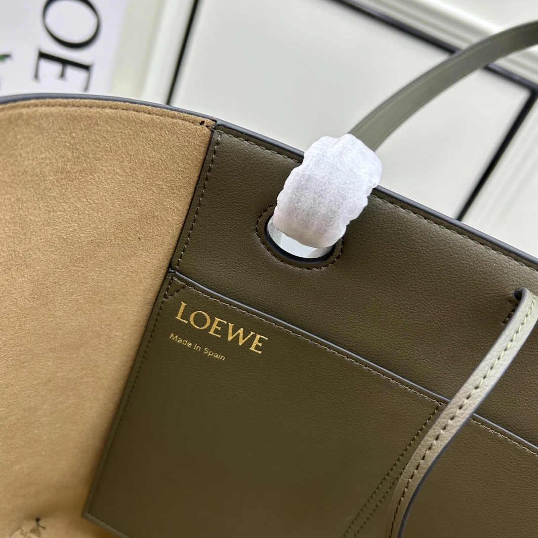 LOEWE AAA Quality Handbags For Women SmartChoice 228