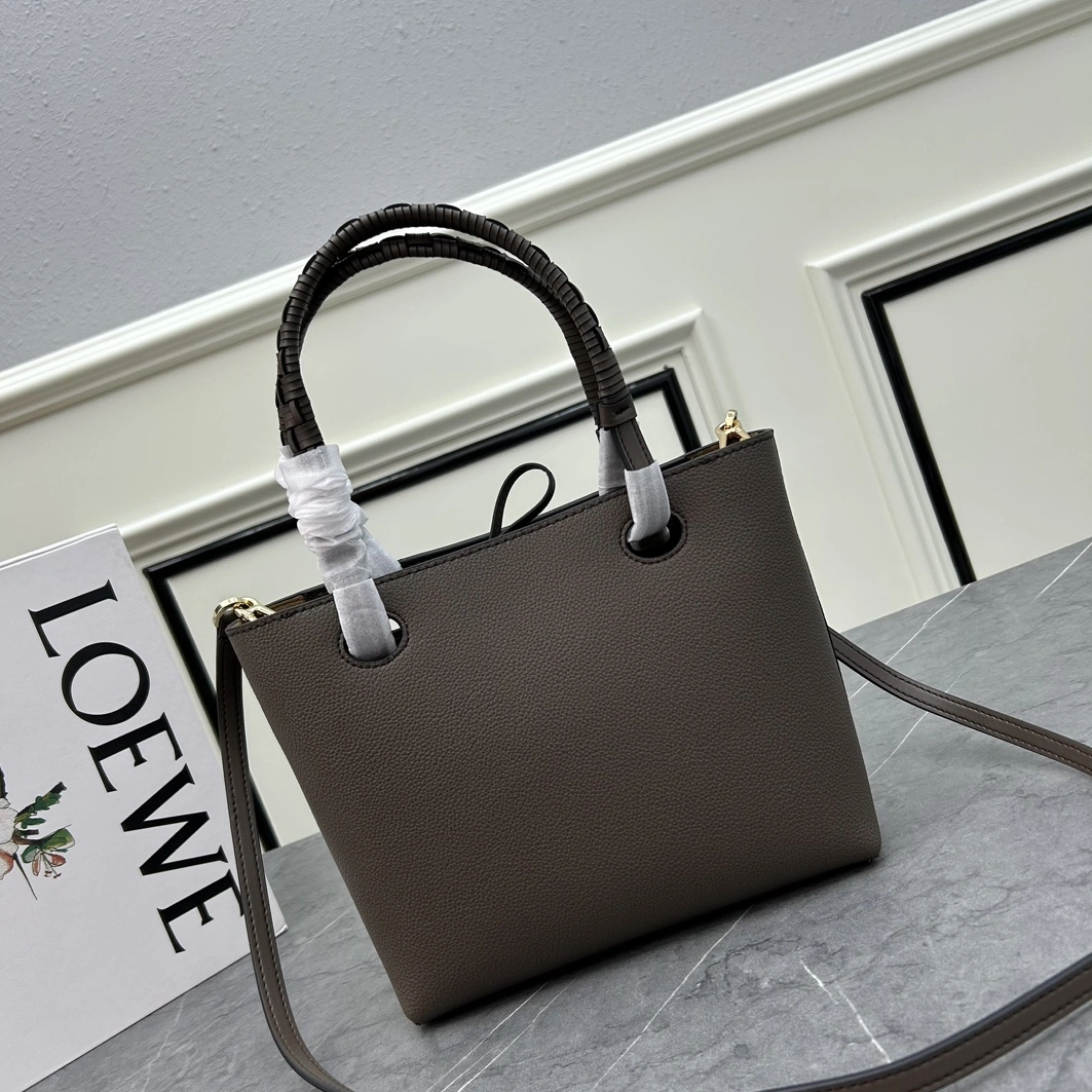 LOEWE AAA Quality Handbags For Women StreetReady 5892