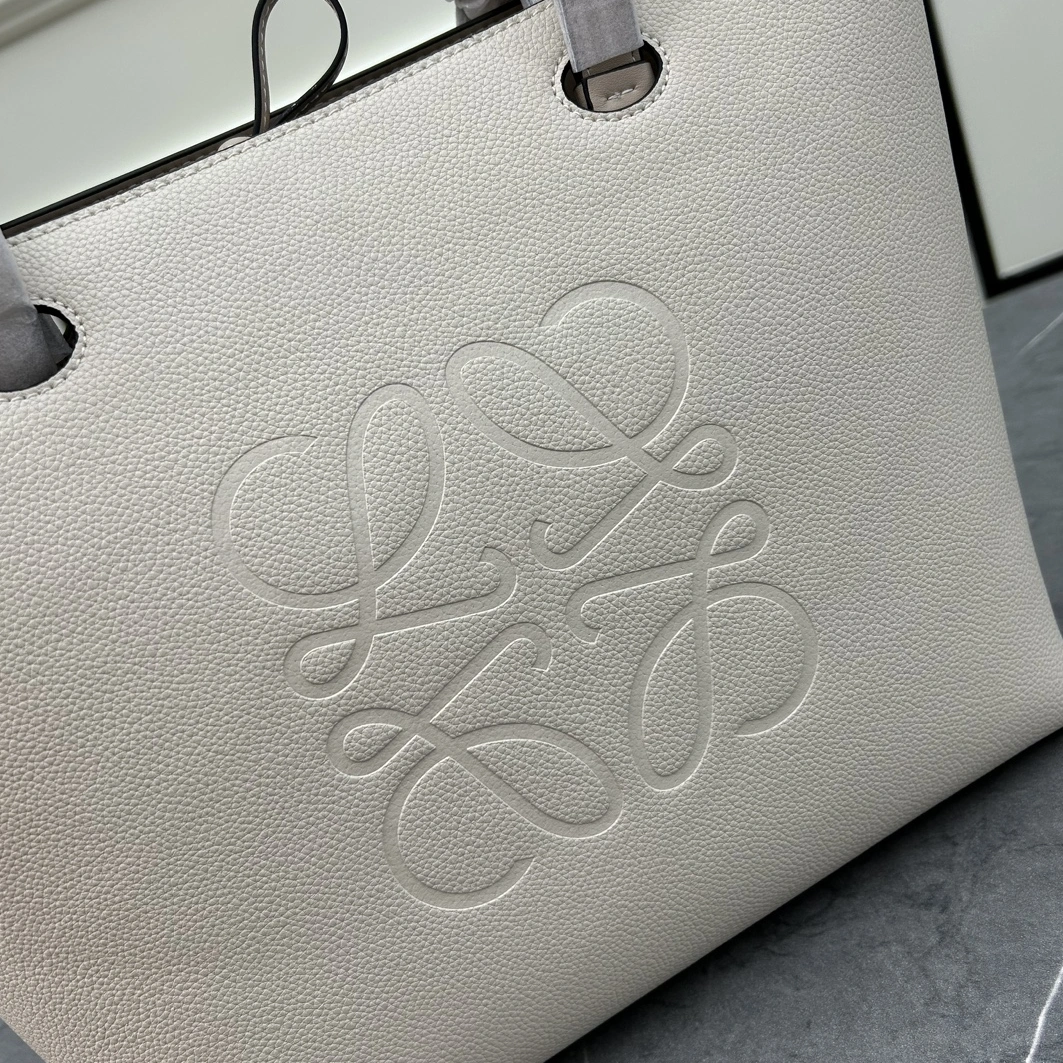 LOEWE AAA Quality Handbags For Women Stylish 5404