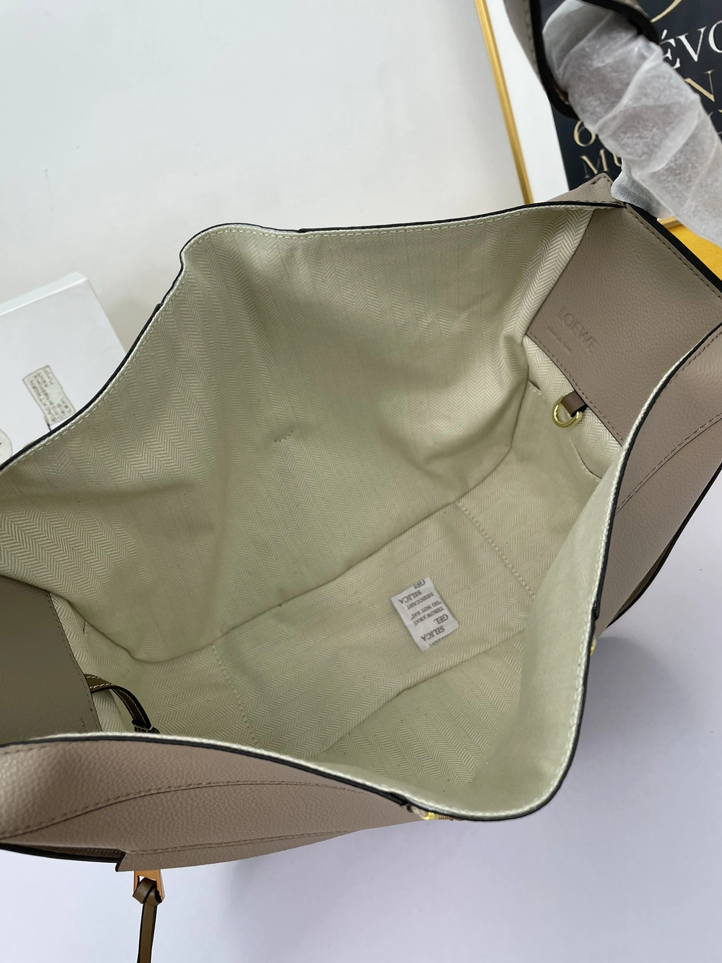 LOEWE AAA Quality Handbags For Women Trendy 4876