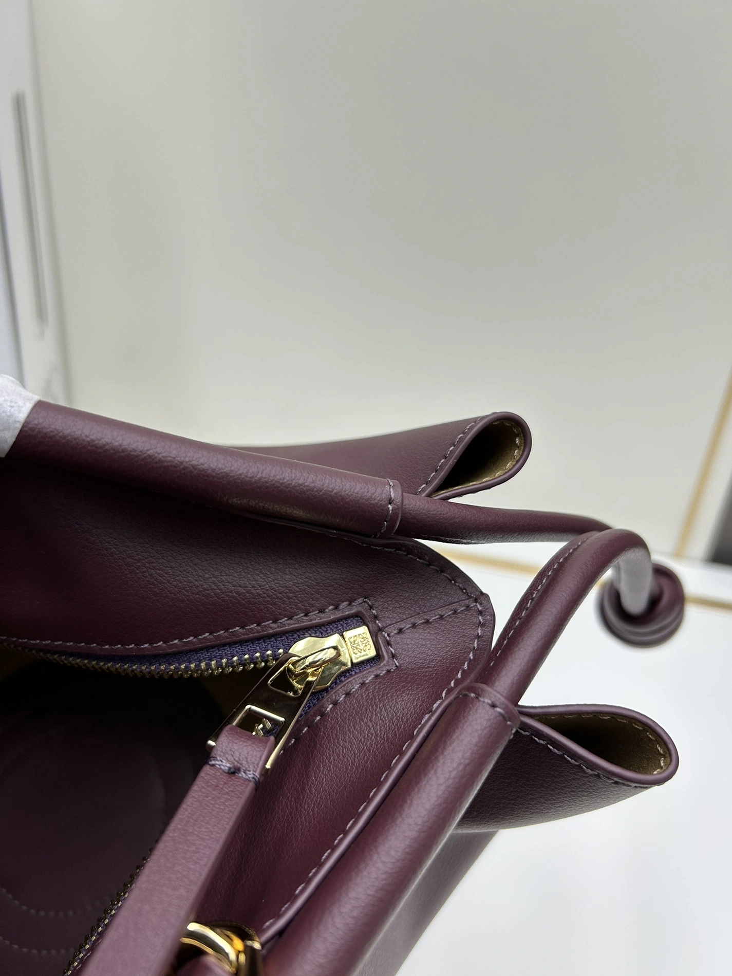 LOEWE AAA Quality Handbags For Women Vibrant 1138