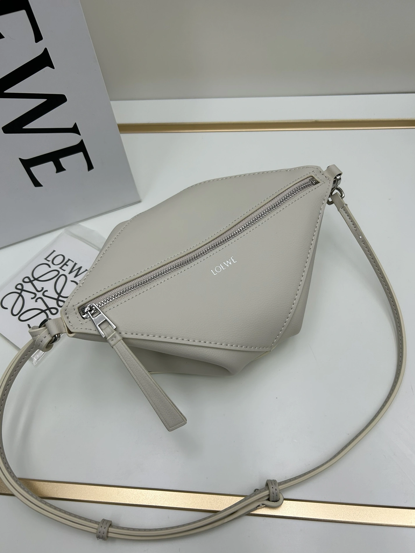 LOEWE AAA Quality Messenger Bags Efficient 5900