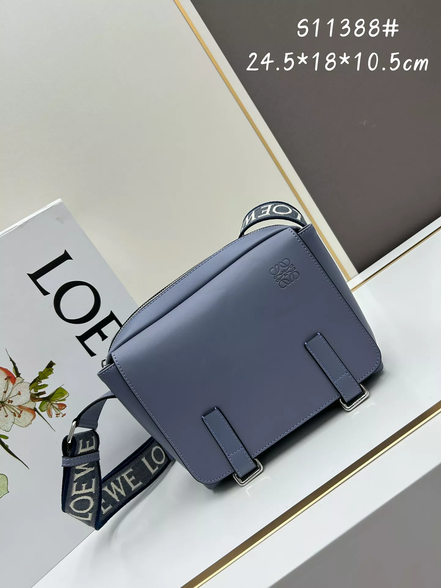 LOEWE AAA Quality Messenger Bags For Unisex Functional 9755