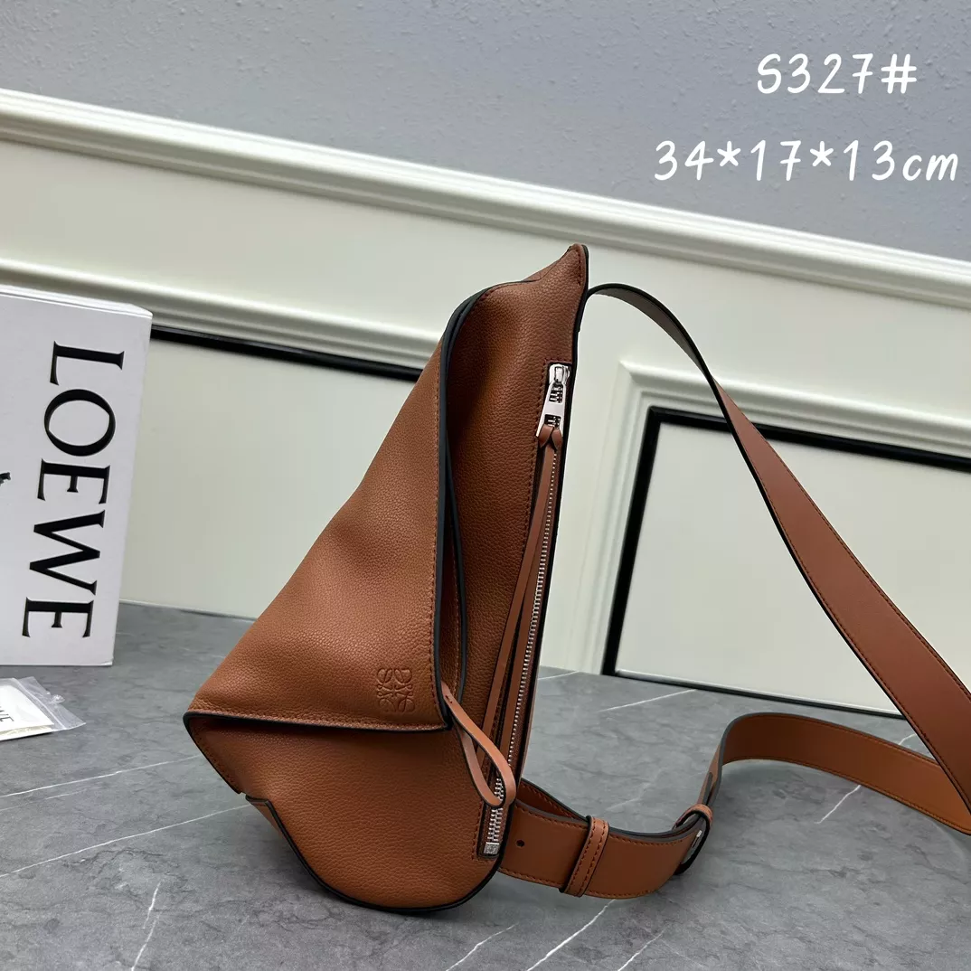 LOEWE AAA Quality Messenger Bags For Unisex SportInspired 6956