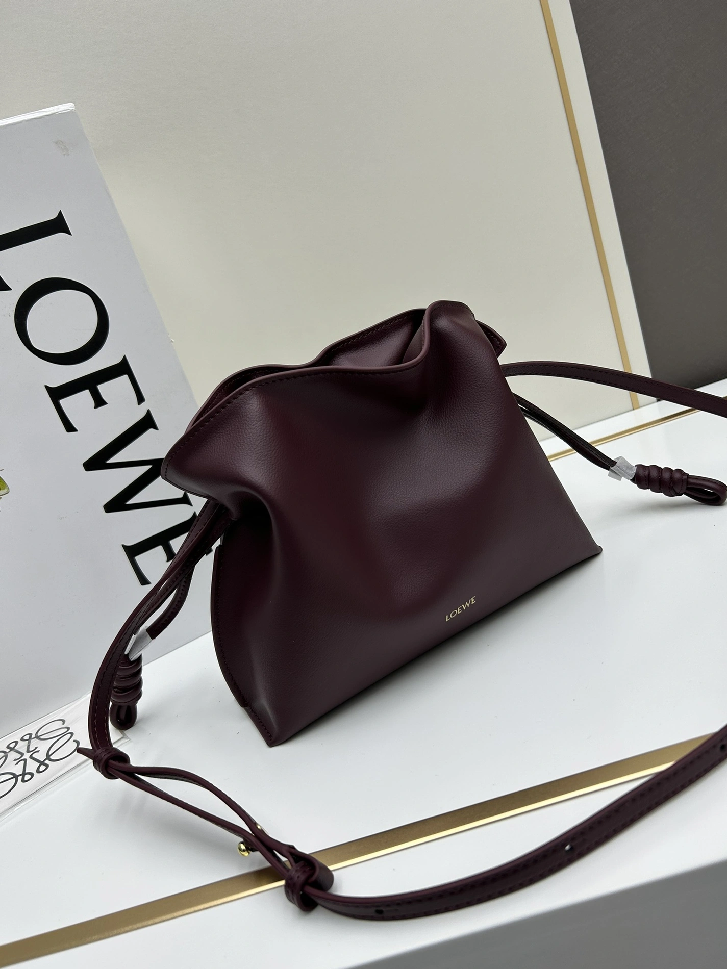 LOEWE AAA Quality Messenger Bags For Women Breathable 5649