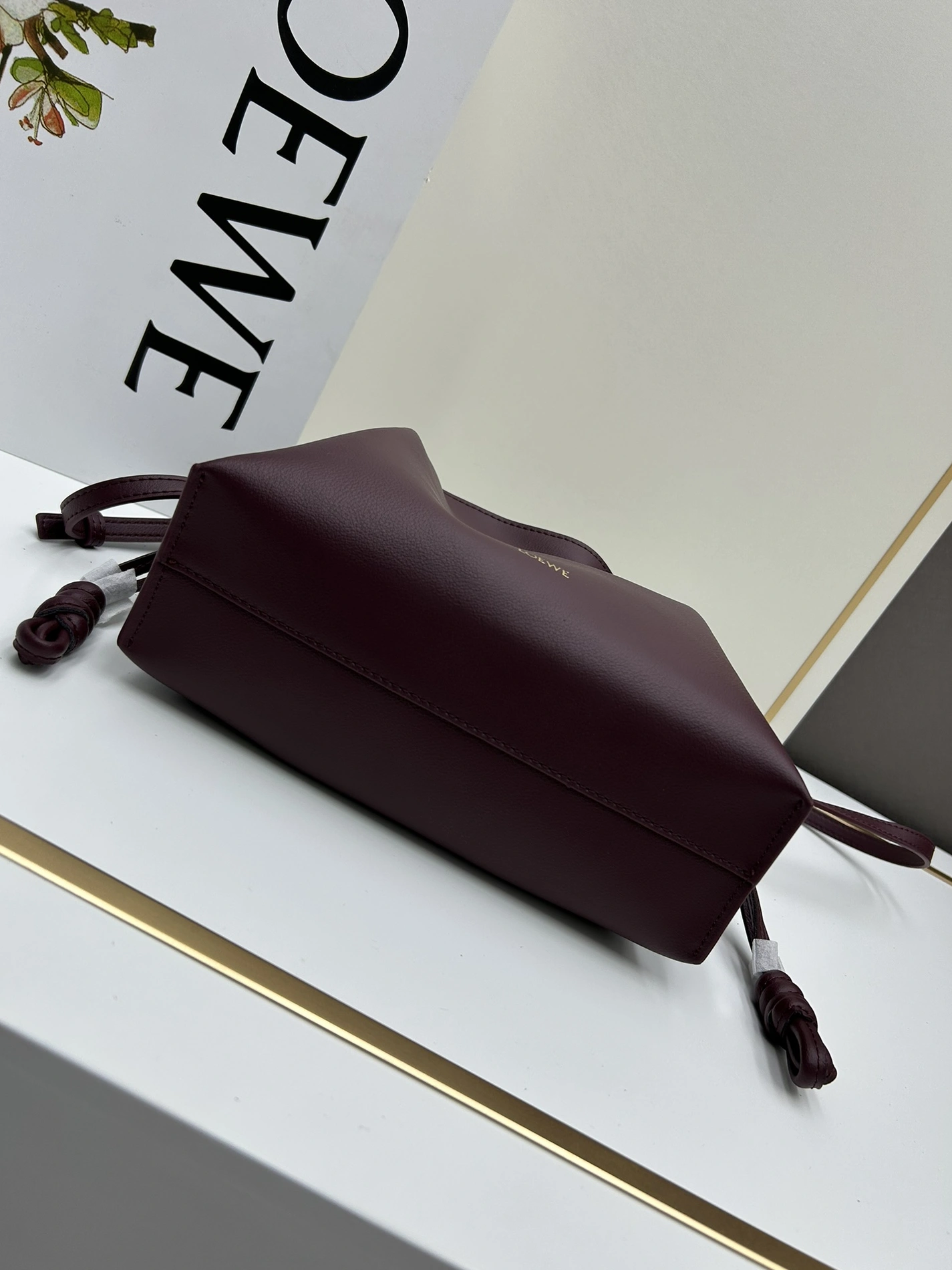 LOEWE AAA Quality Messenger Bags For Women Breathable 5649