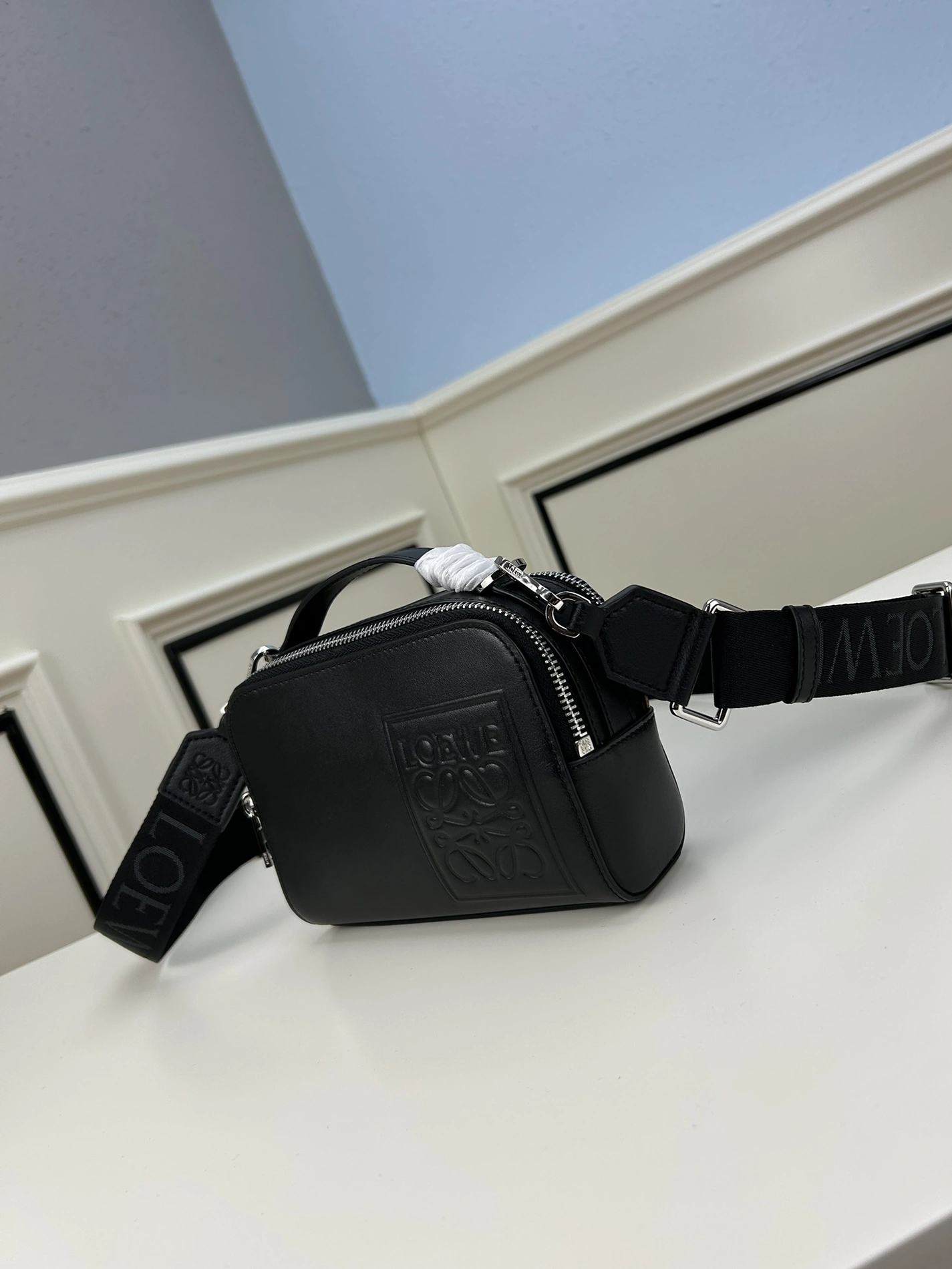 LOEWE AAA Quality Messenger Bags For Women Comfortable 1553