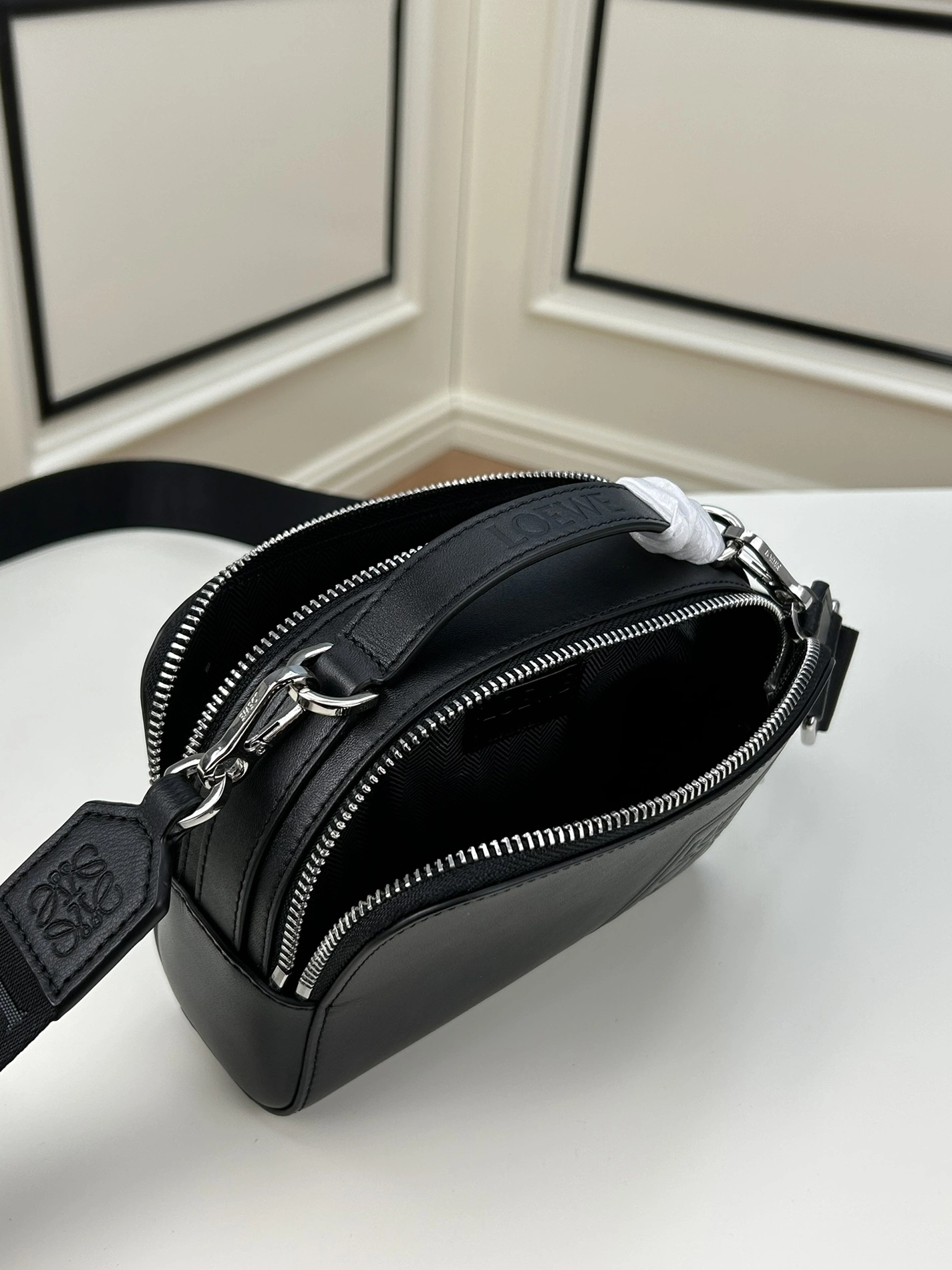 LOEWE AAA Quality Messenger Bags For Women Comfortable 1553