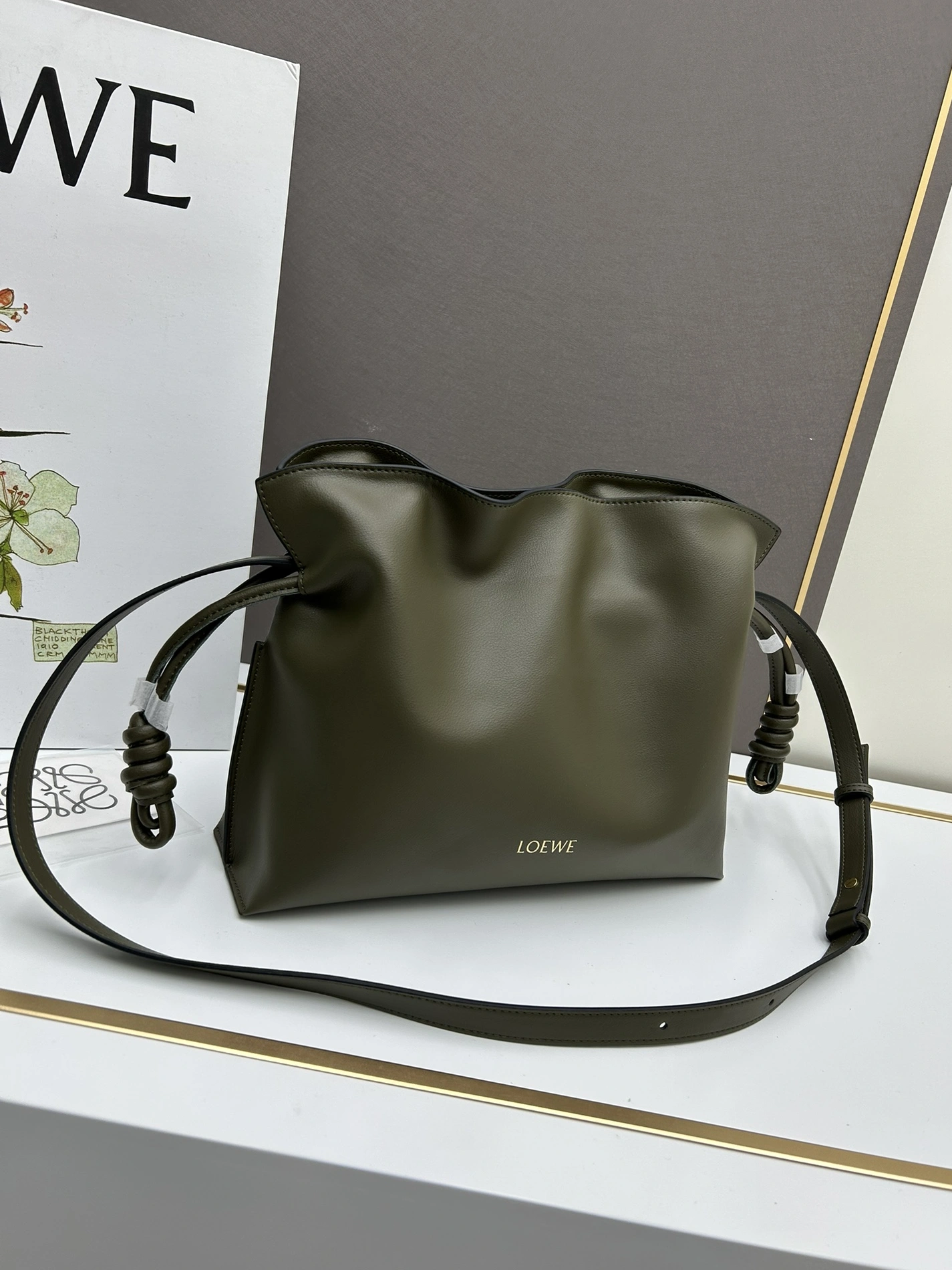 LOEWE AAA Quality Messenger Bags For Women Comfortable 2530
