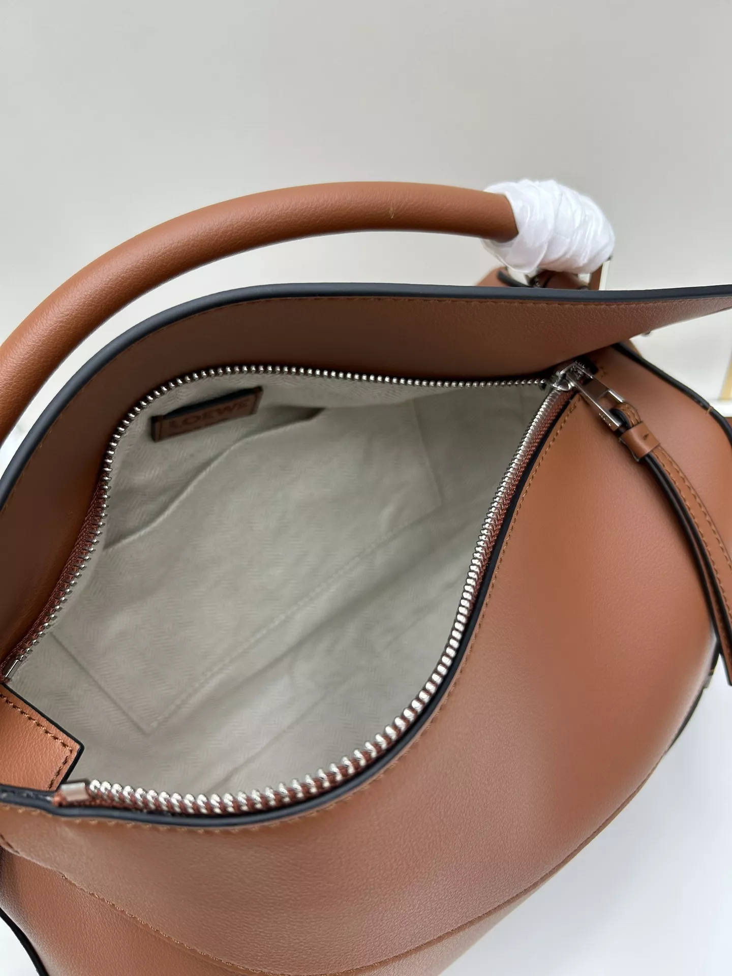 LOEWE AAA Quality Messenger Bags For Women Compact 2738