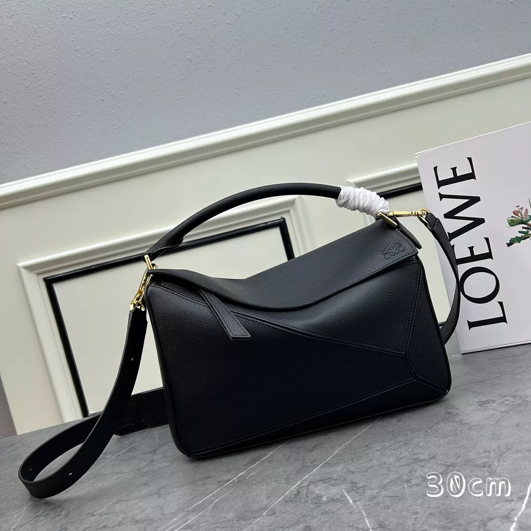 LOEWE AAA Quality Messenger Bags For Women Functional 5418
