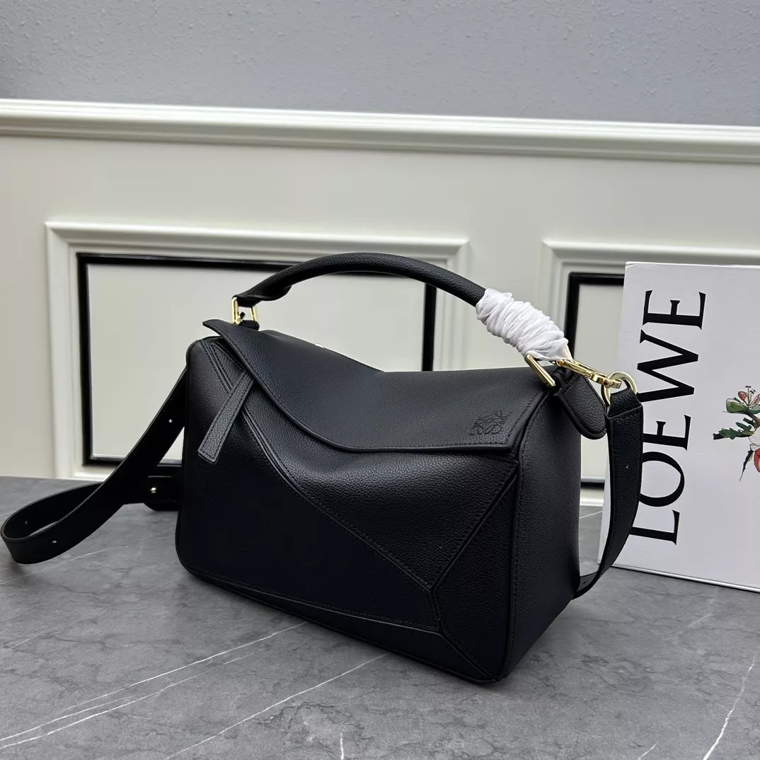 LOEWE AAA Quality Messenger Bags For Women Functional 5418