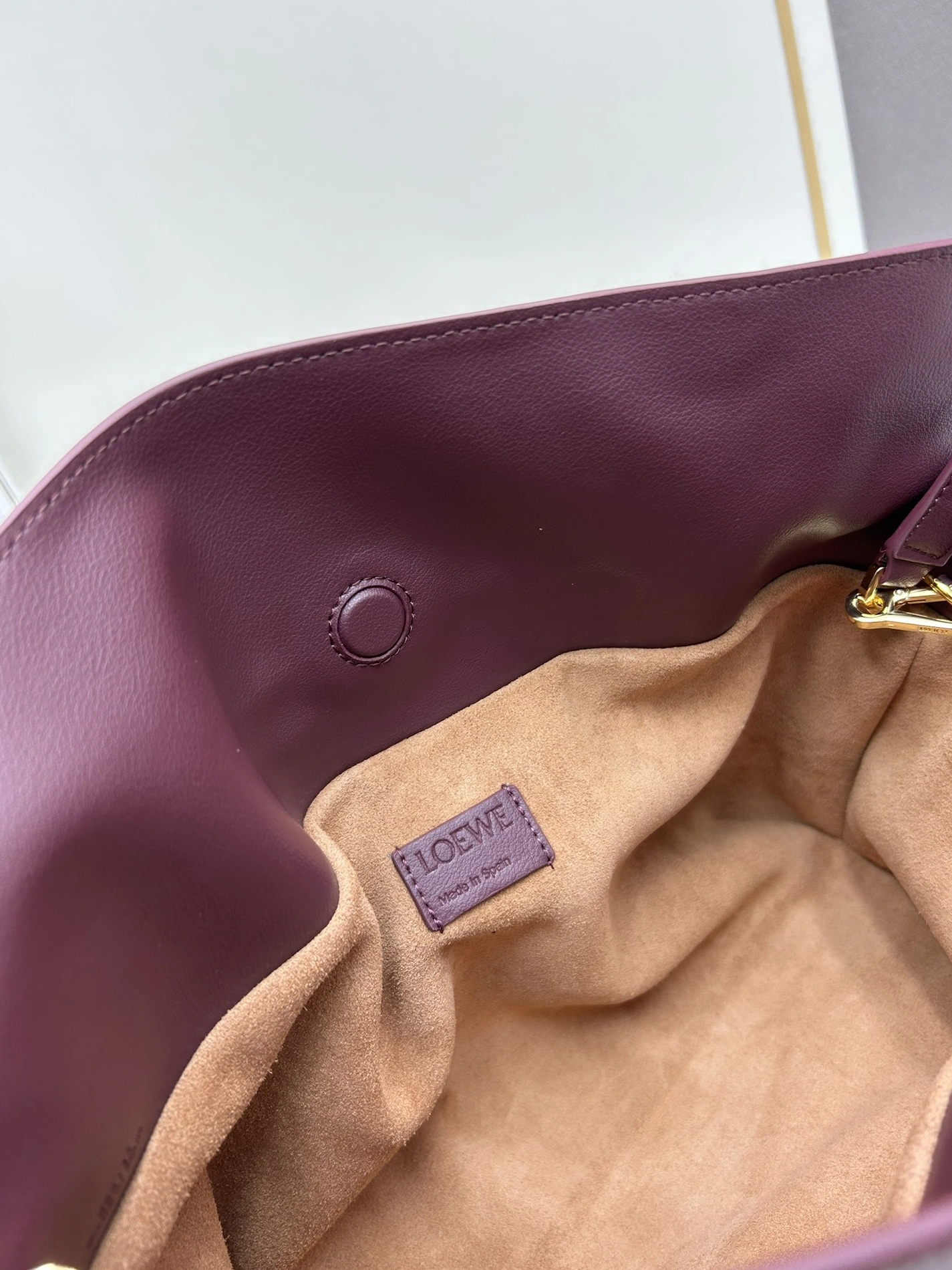 LOEWE AAA Quality Messenger Bags For Women Functional 8492