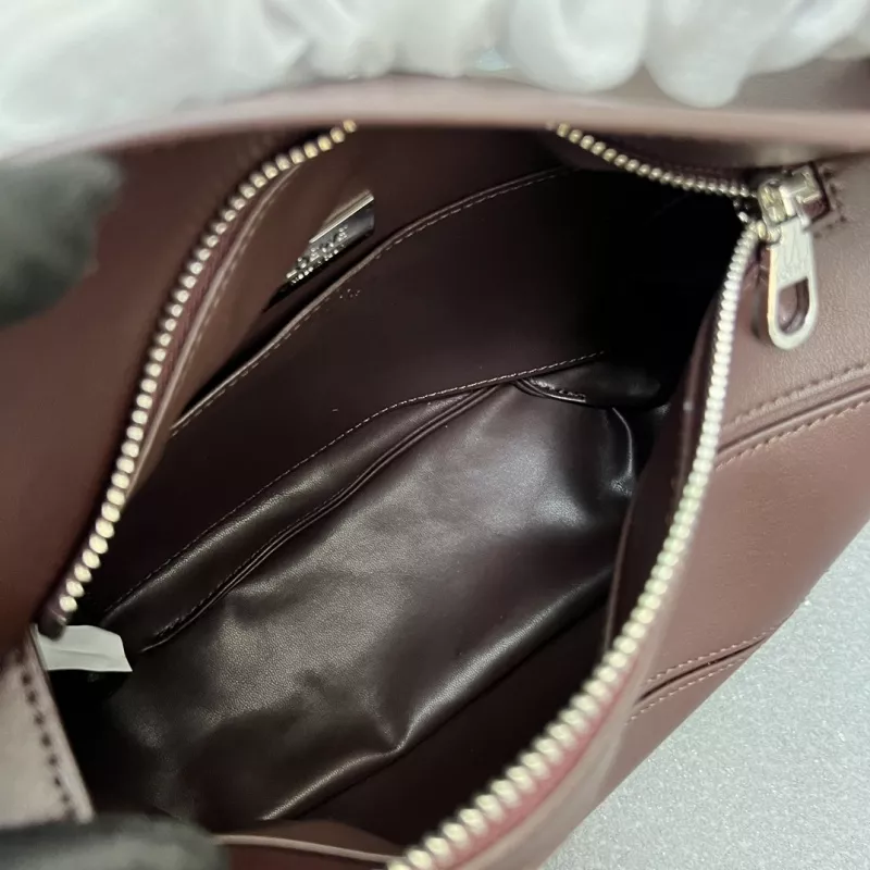 LOEWE AAA Quality Messenger Bags For Women Modern 9561