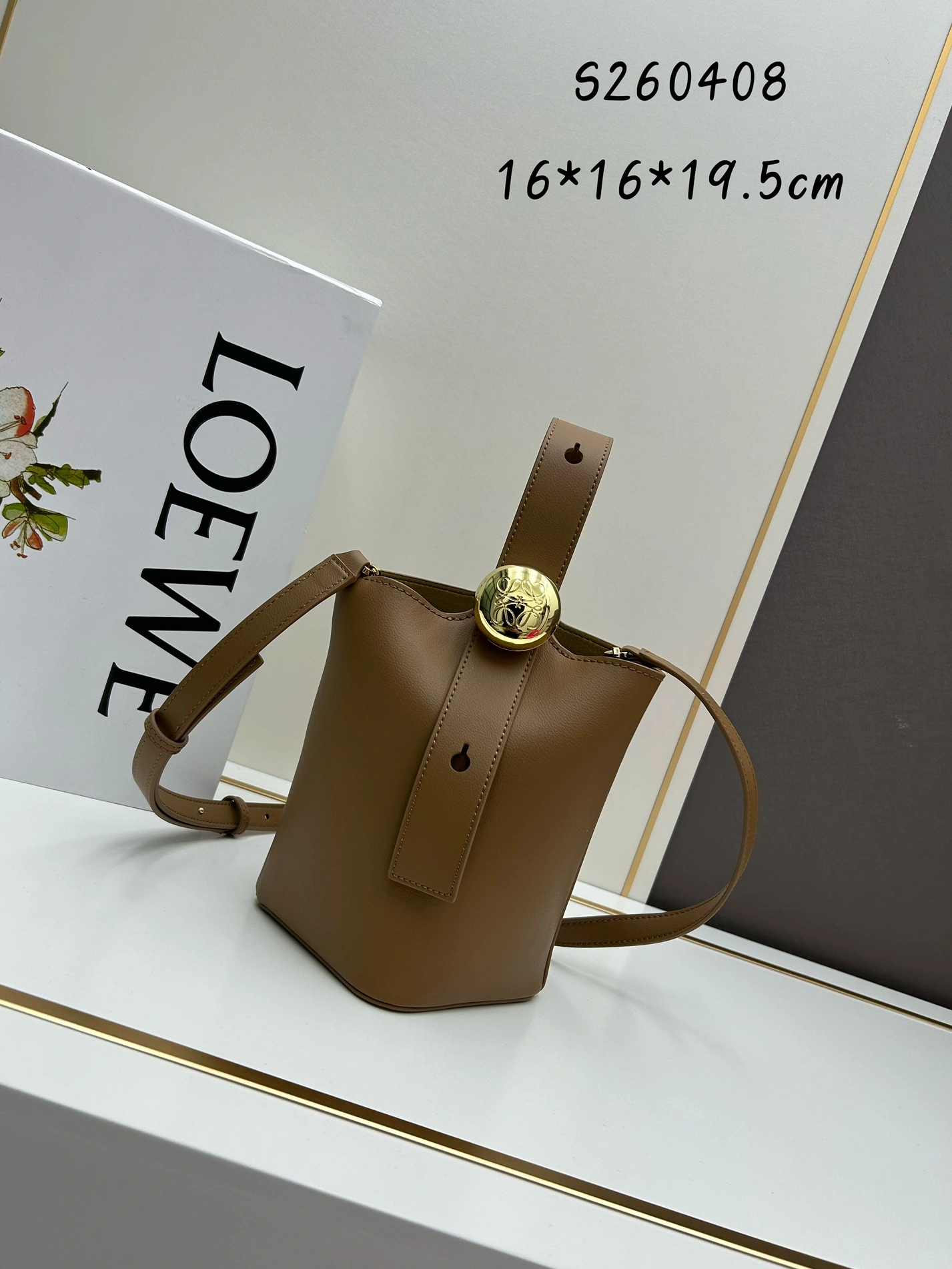 LOEWE AAA Quality Messenger Bags For Women Popular 4742