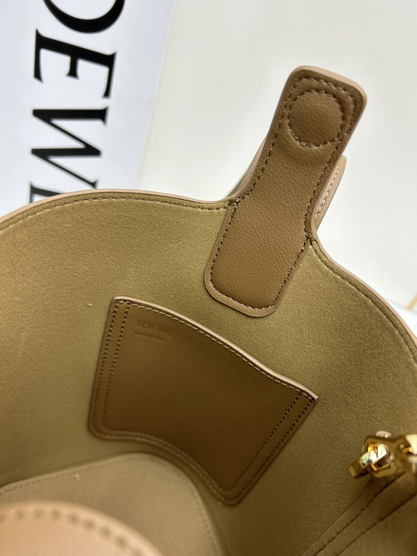 LOEWE AAA Quality Messenger Bags For Women Popular 4742