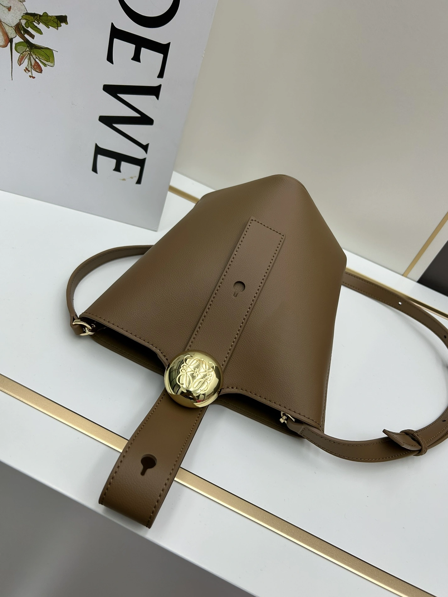 LOEWE AAA Quality Messenger Bags For Women Popular 4742