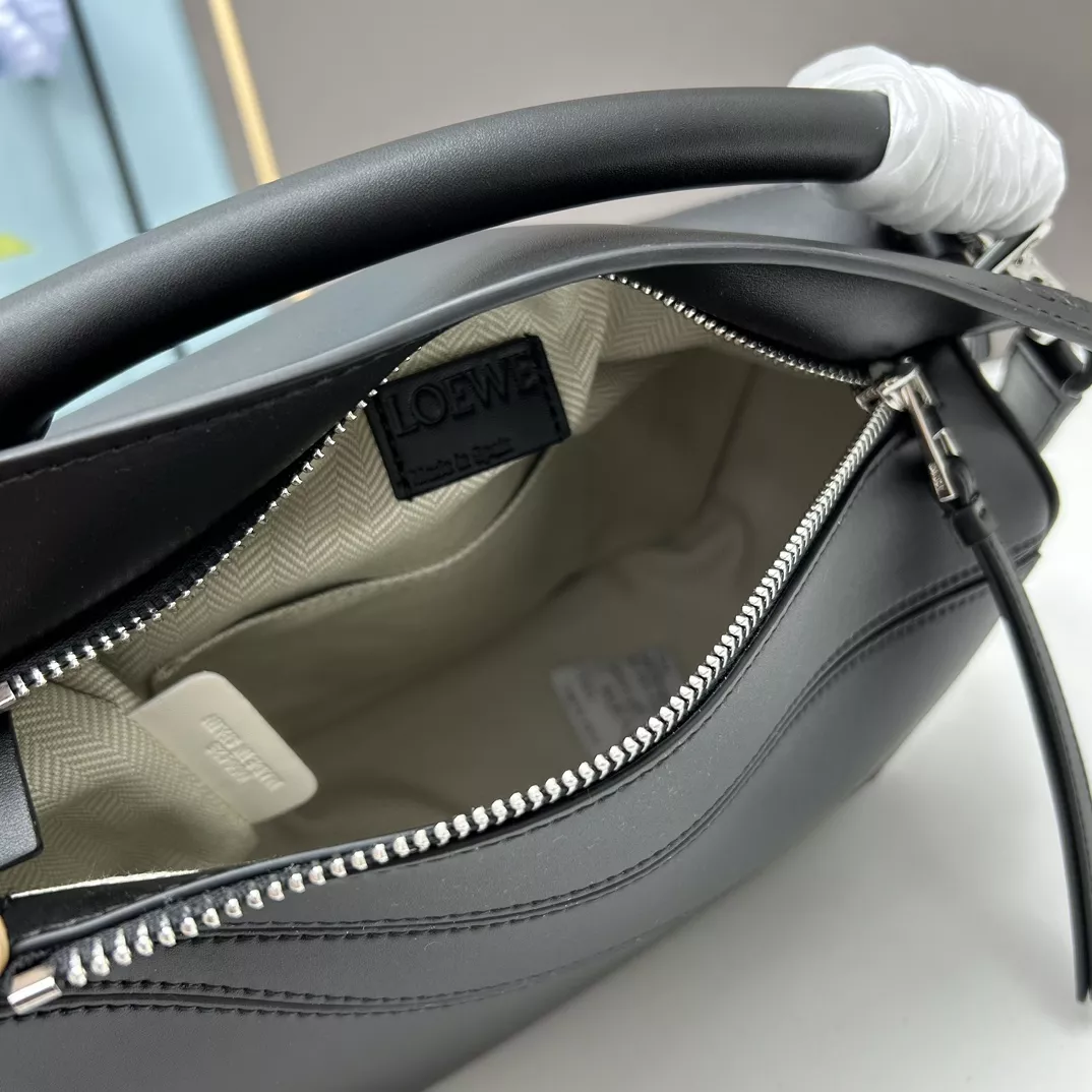 LOEWE AAA Quality Messenger Bags For Women SmartChoice 5021