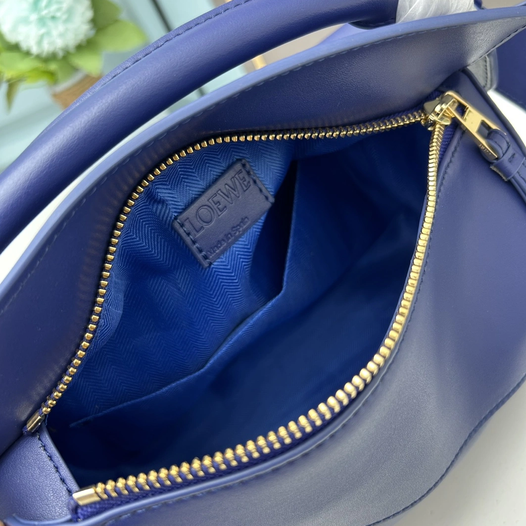 LOEWE AAA Quality Messenger Bags For Women Sophisticated 9915