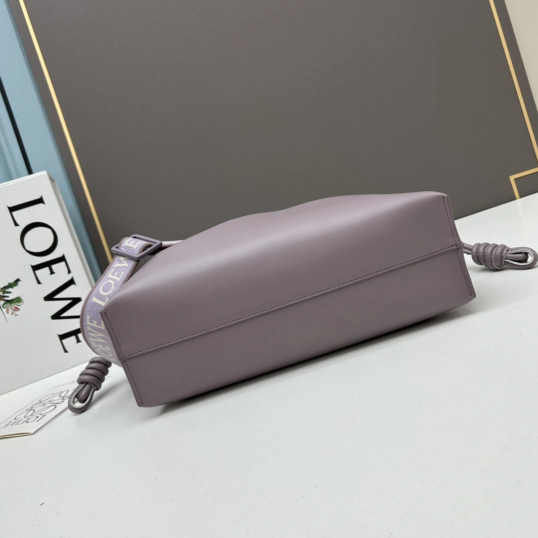 LOEWE AAA Quality Messenger Bags For Women StreetReady 3785