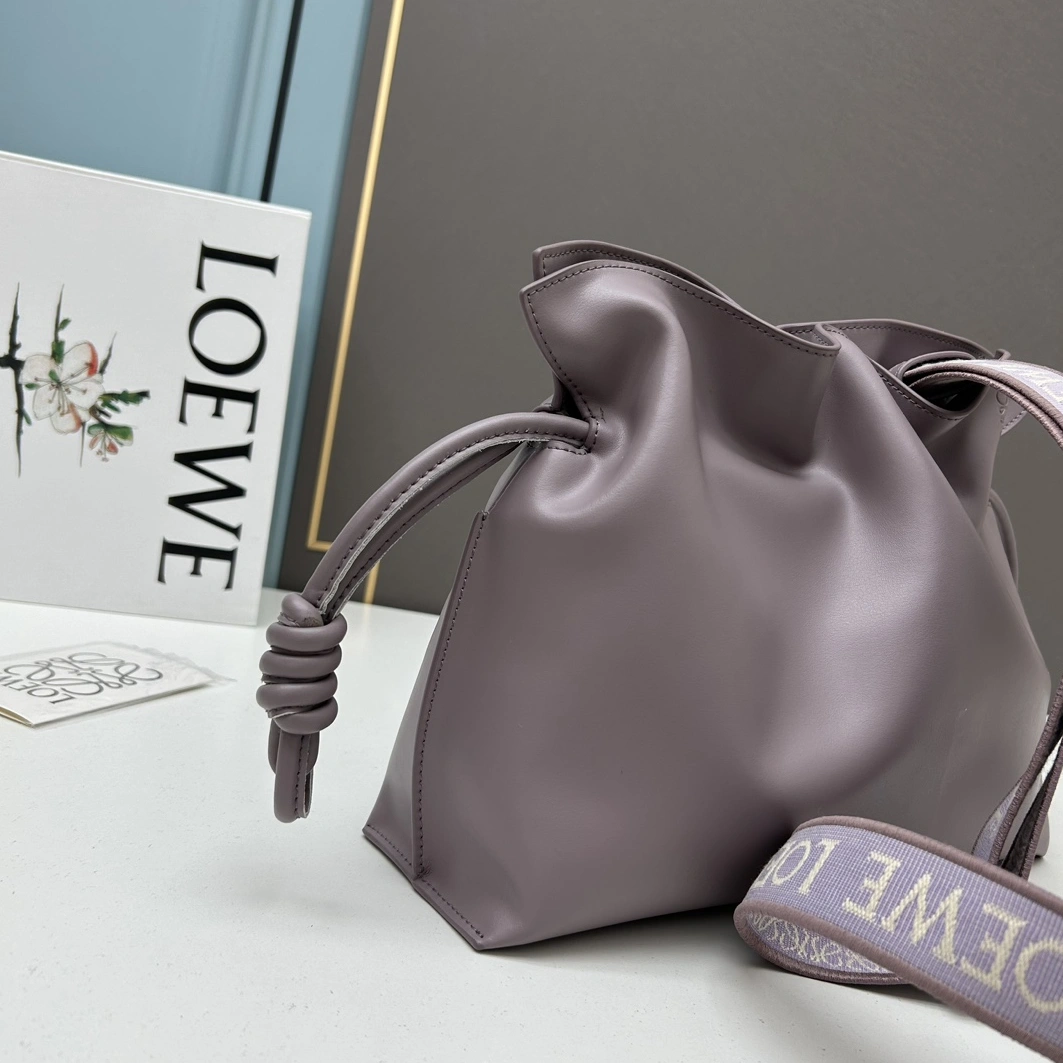 LOEWE AAA Quality Messenger Bags For Women StreetReady 3785