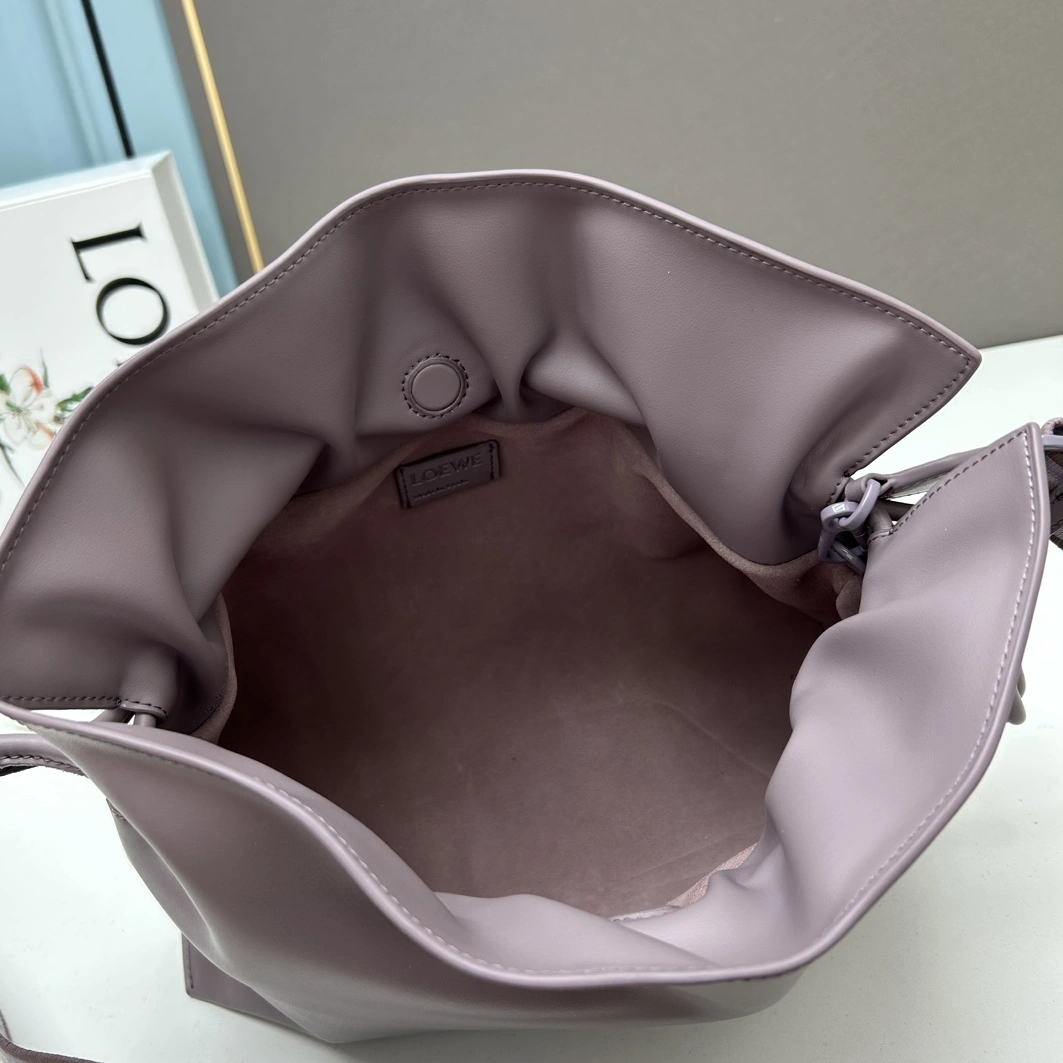LOEWE AAA Quality Messenger Bags For Women StreetReady 3785