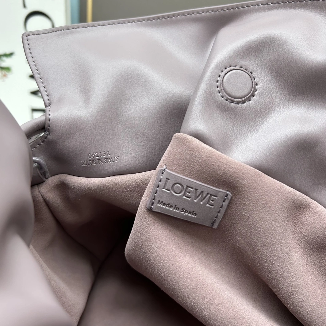 LOEWE AAA Quality Messenger Bags For Women StreetReady 3785