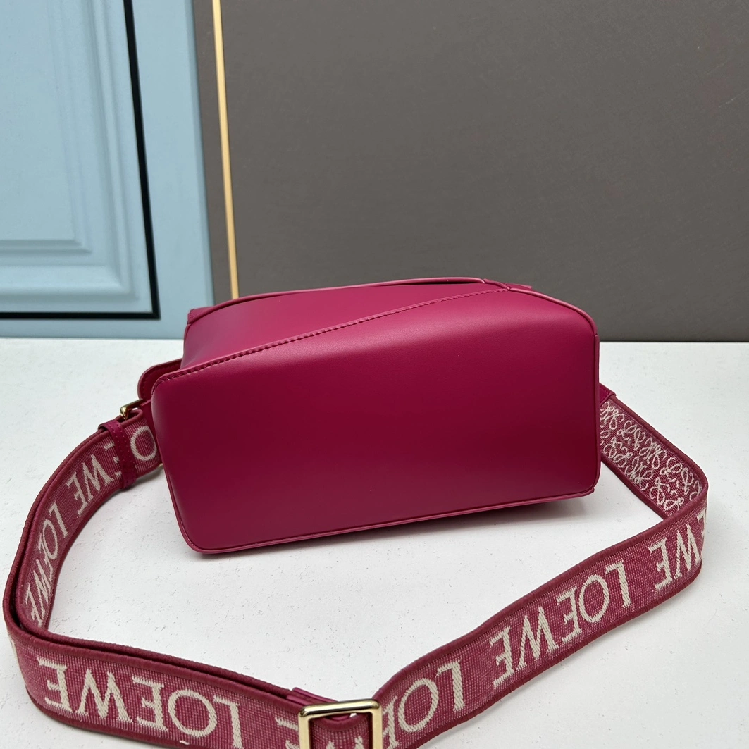 LOEWE AAA Quality Messenger Bags For Women StreetReady 7286