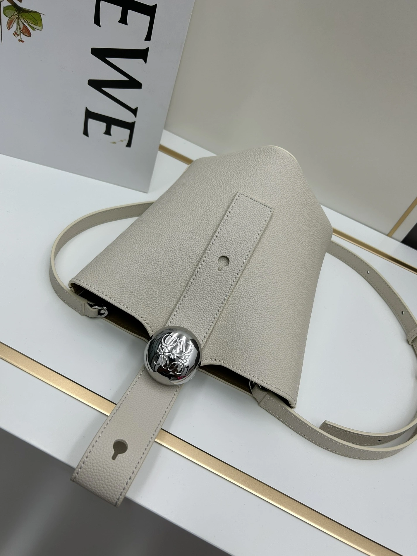 LOEWE AAA Quality Messenger Bags For Women Timeless 9453