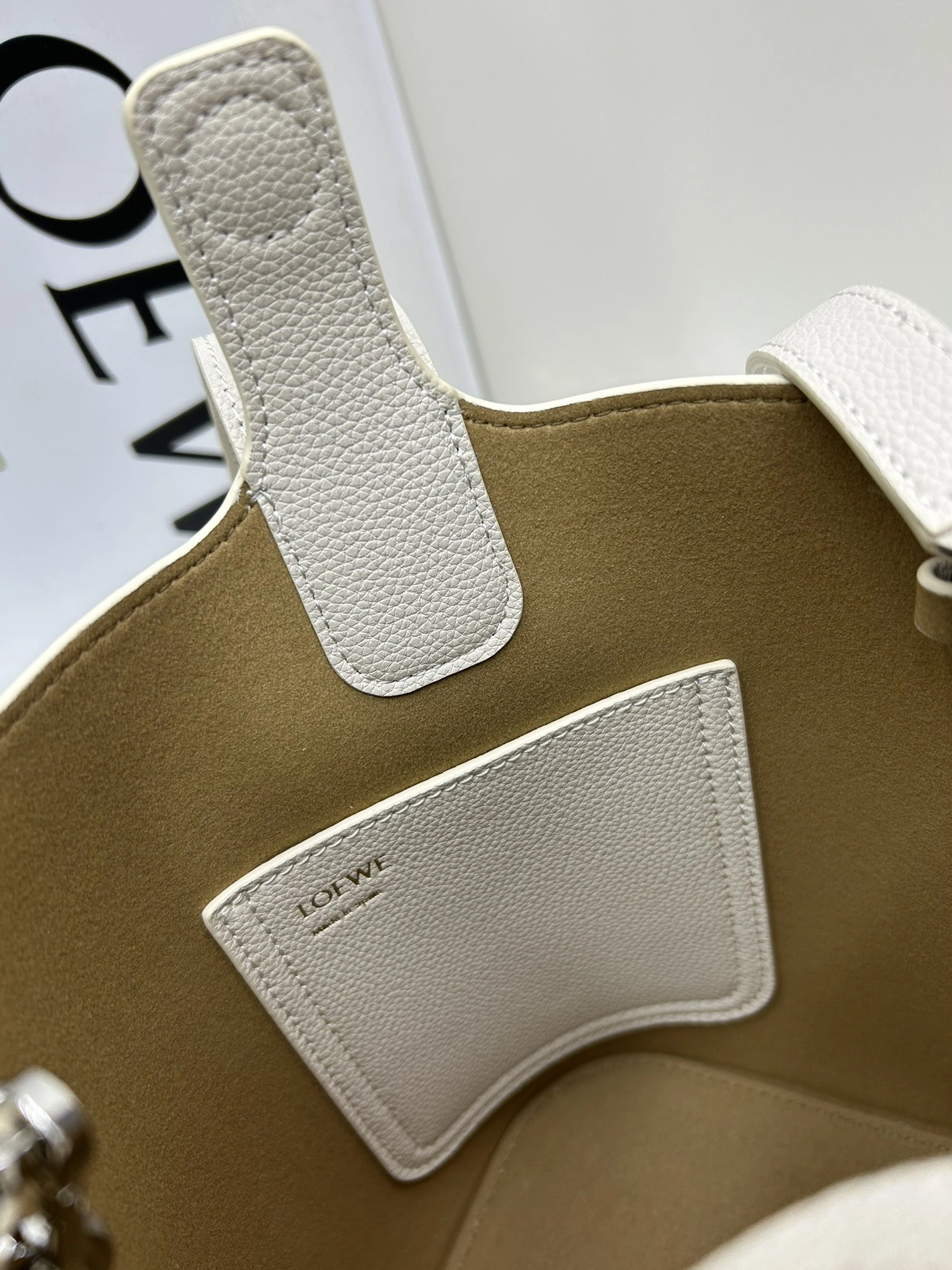 LOEWE AAA Quality Messenger Bags For Women Timeless 9453