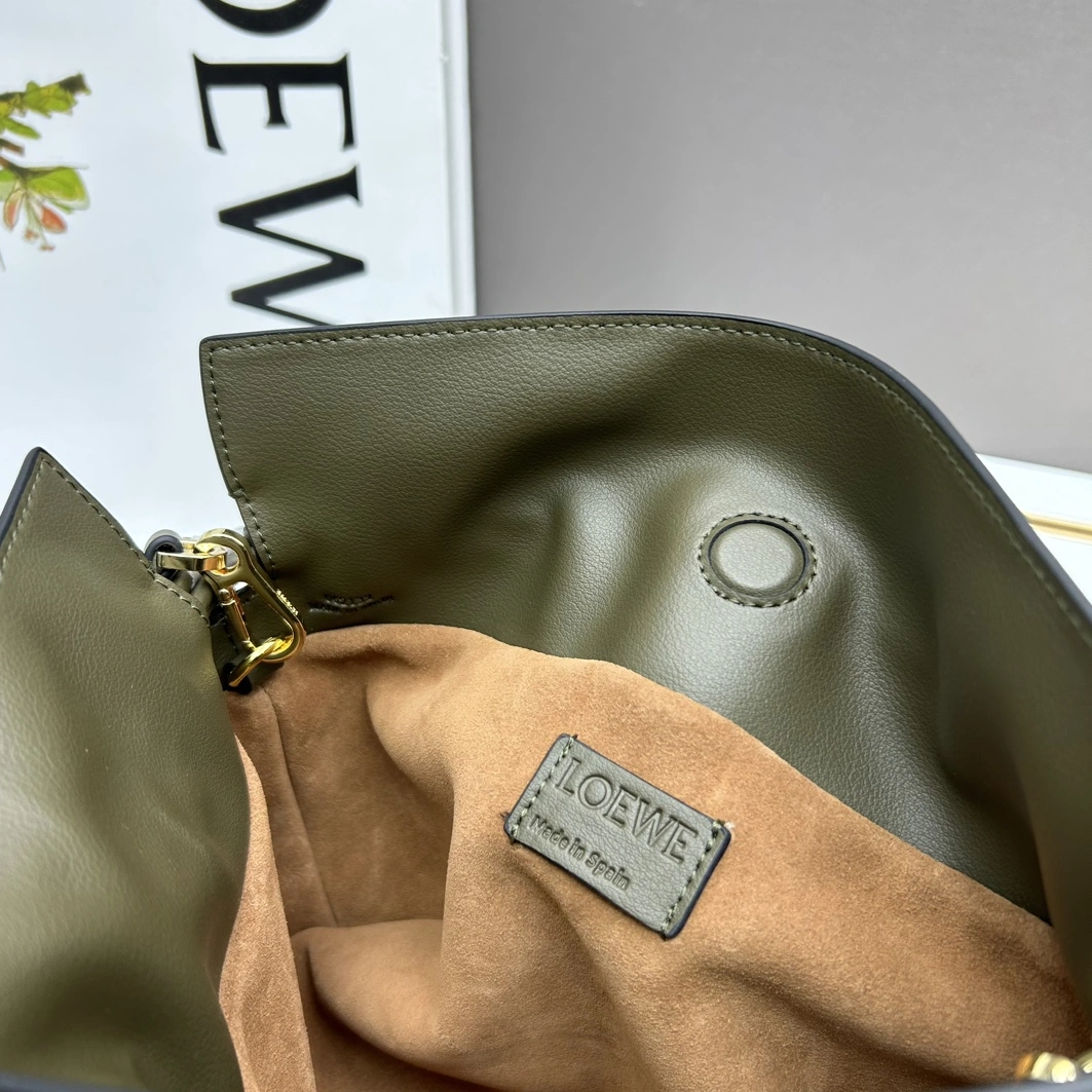 LOEWE AAA Quality Messenger Bags For Women UrbanStyle 4007