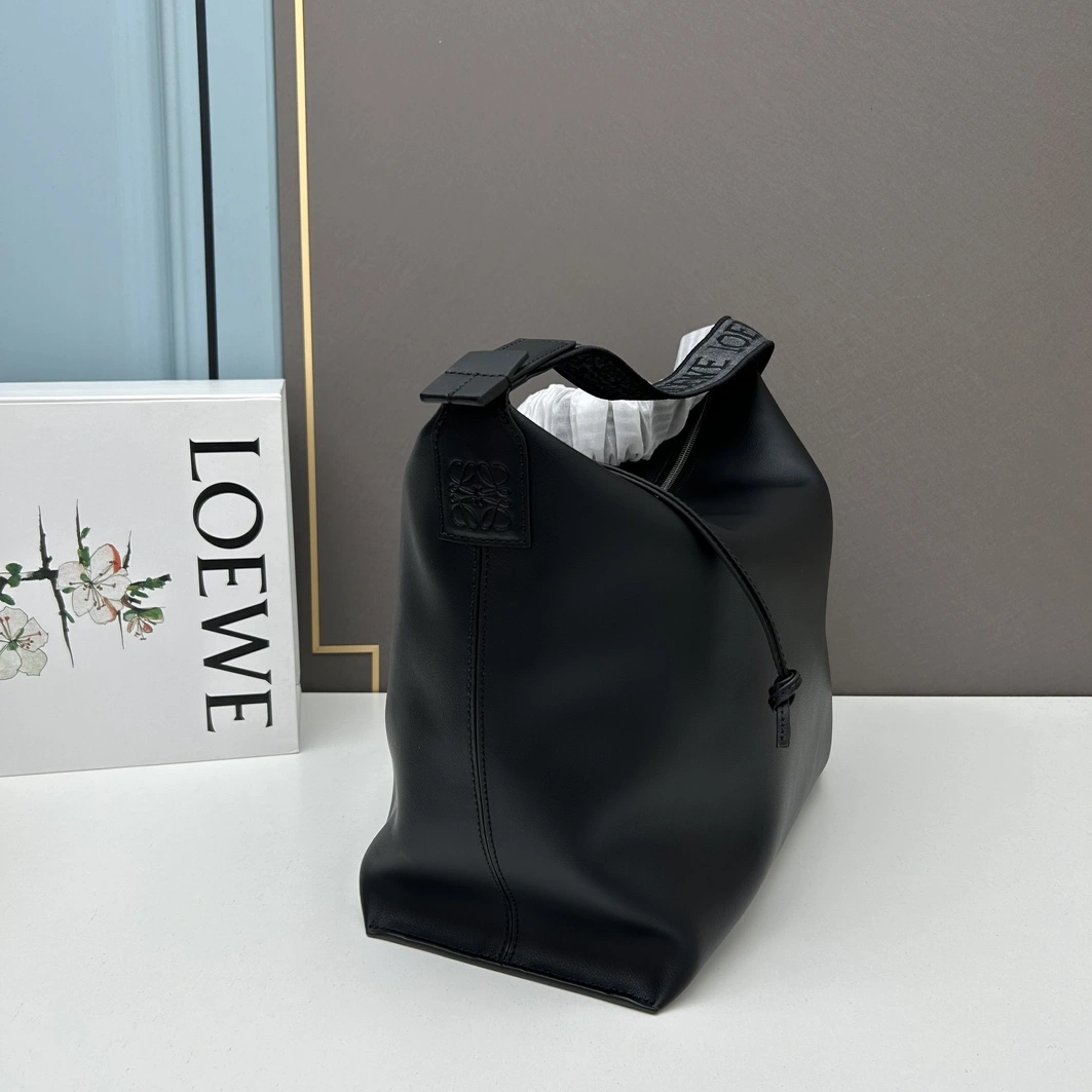 LOEWE AAA Quality Messenger Bags For Women Versatile 5361