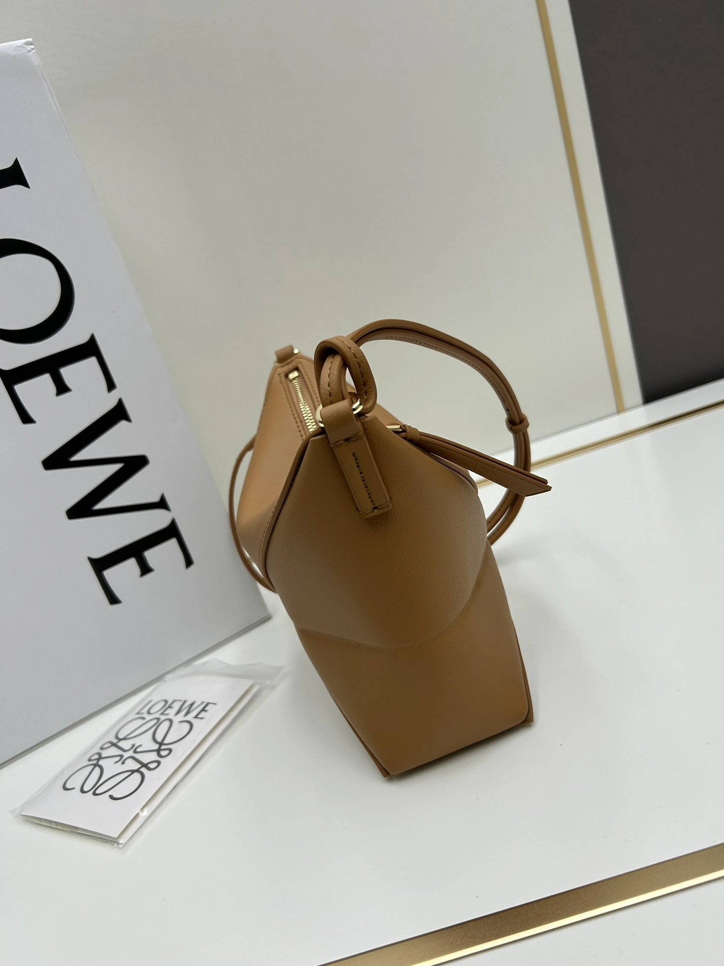 LOEWE AAA Quality Messenger Bags WellDesigned 1485