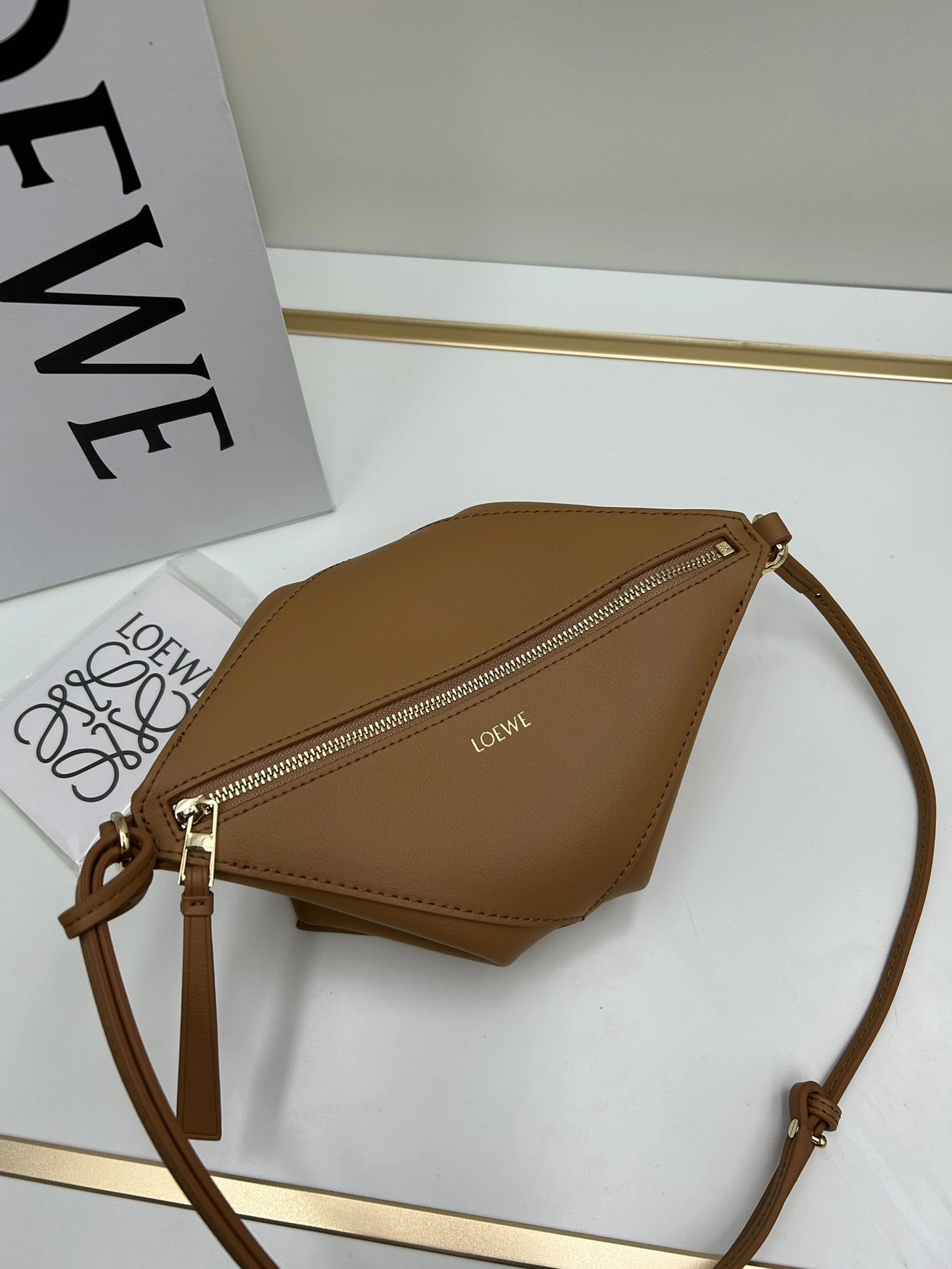 LOEWE AAA Quality Messenger Bags WellDesigned 1485