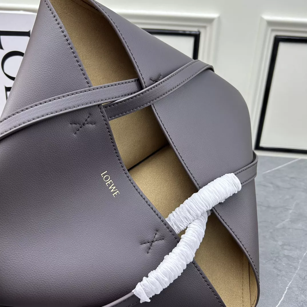 LOEWE AAA Quality Shoulder Bags For Women Soft 4049