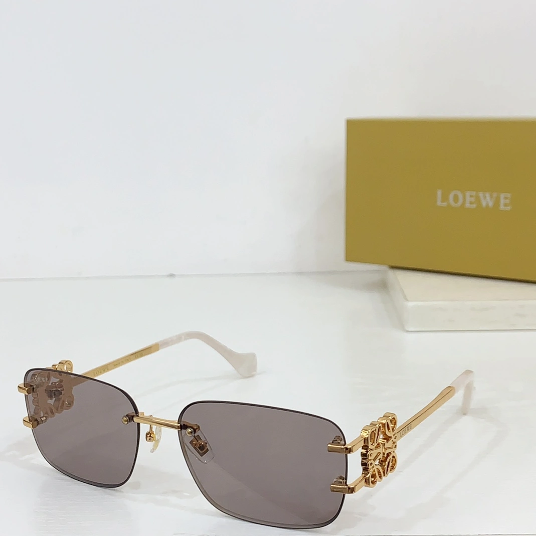 LOEWE AAA Quality Sunglasses EyeCatching 7842