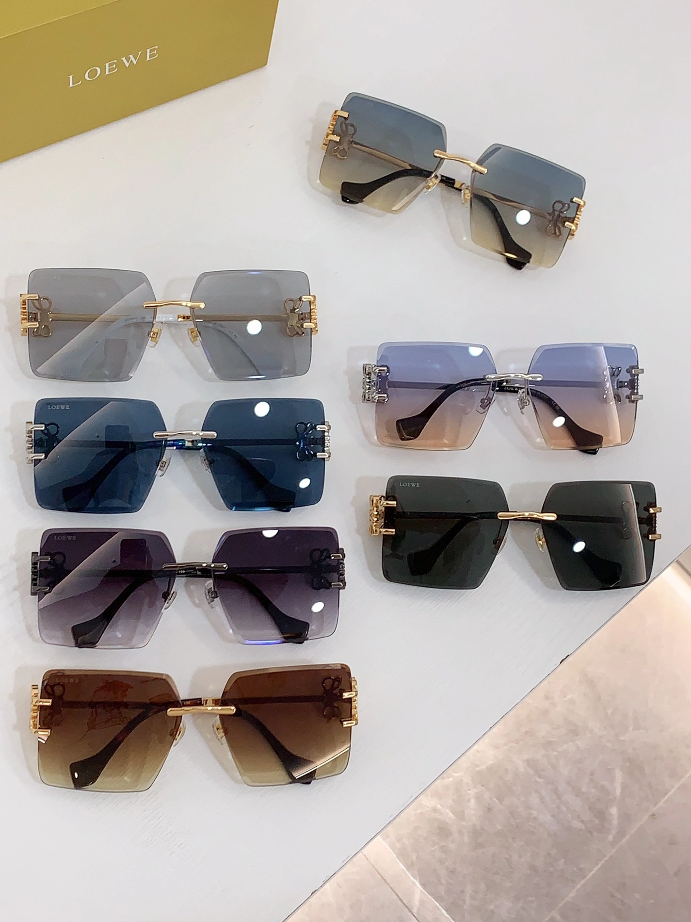LOEWE AAA Quality Sunglasses Versatile 4025