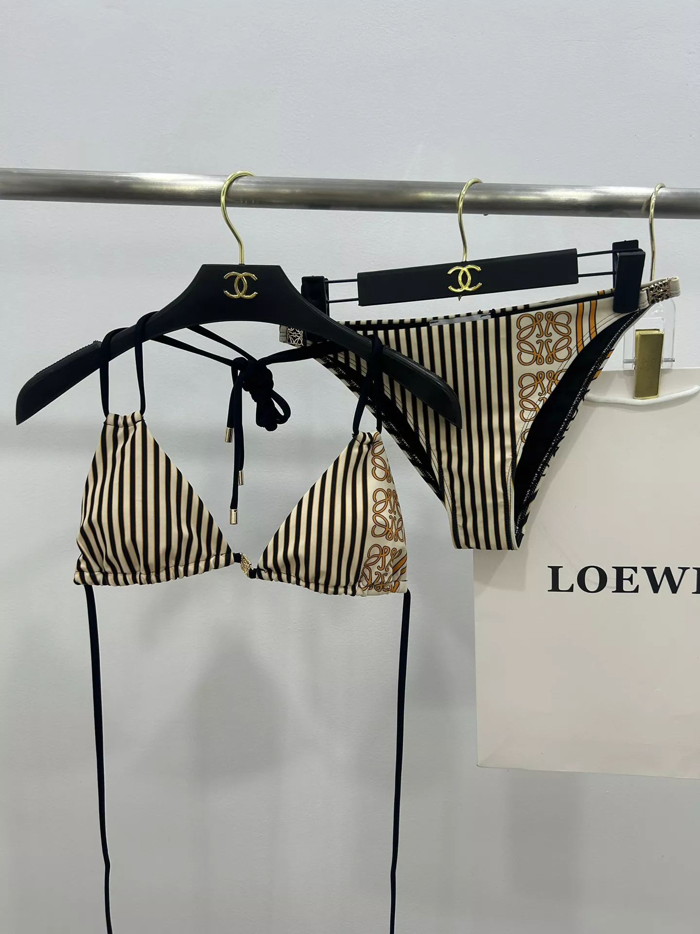 LOEWE Bathing Suits For Women UrbanStyle 4062