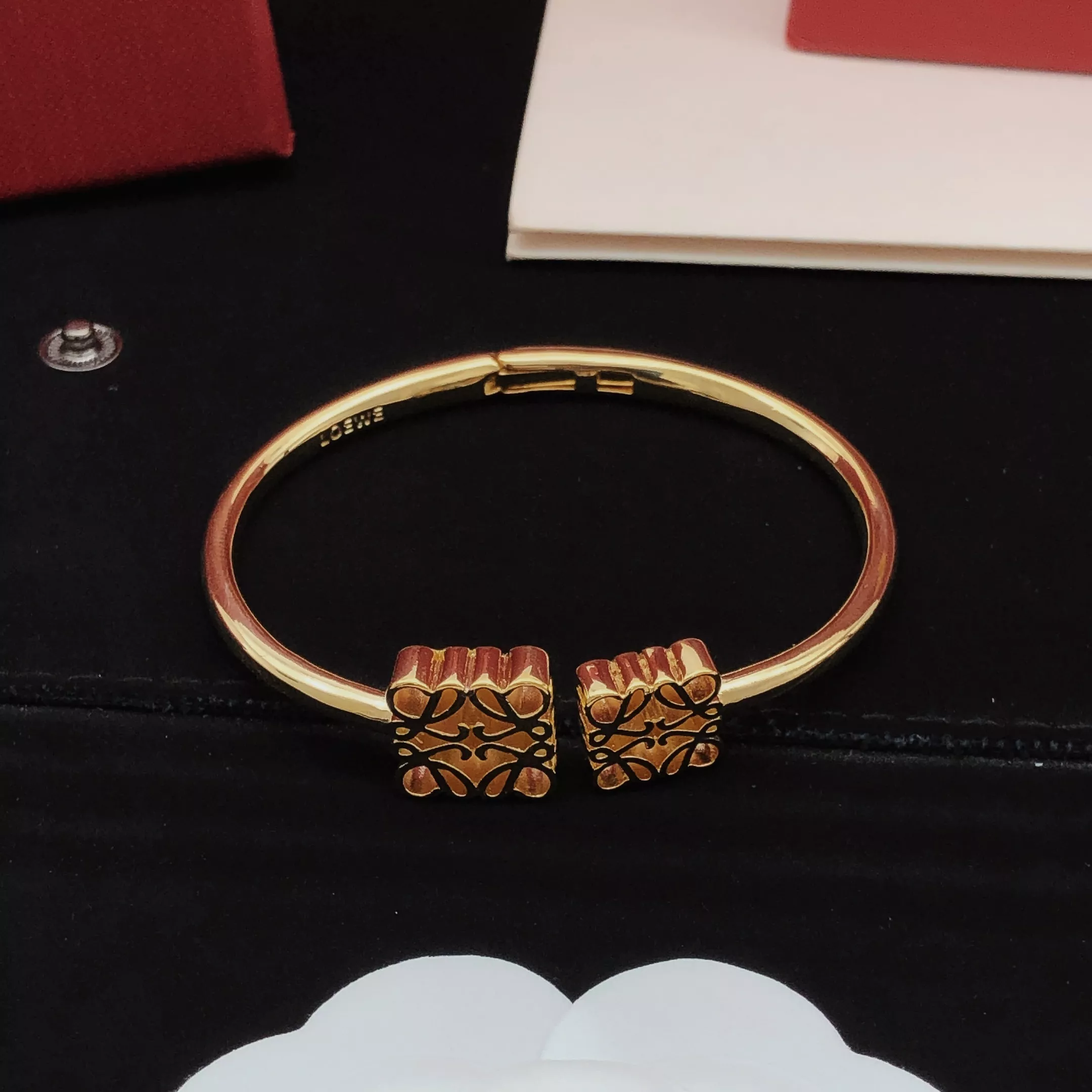 LOEWE Bracelets Comfortable 2979
