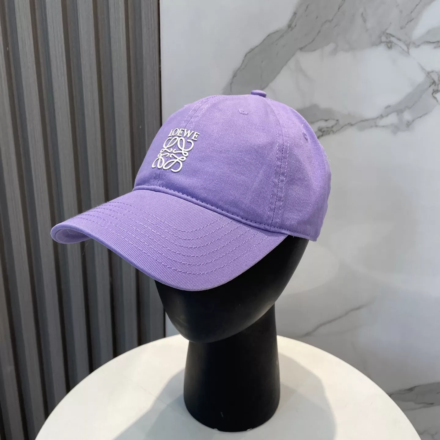 LOEWE Caps Bold 9204