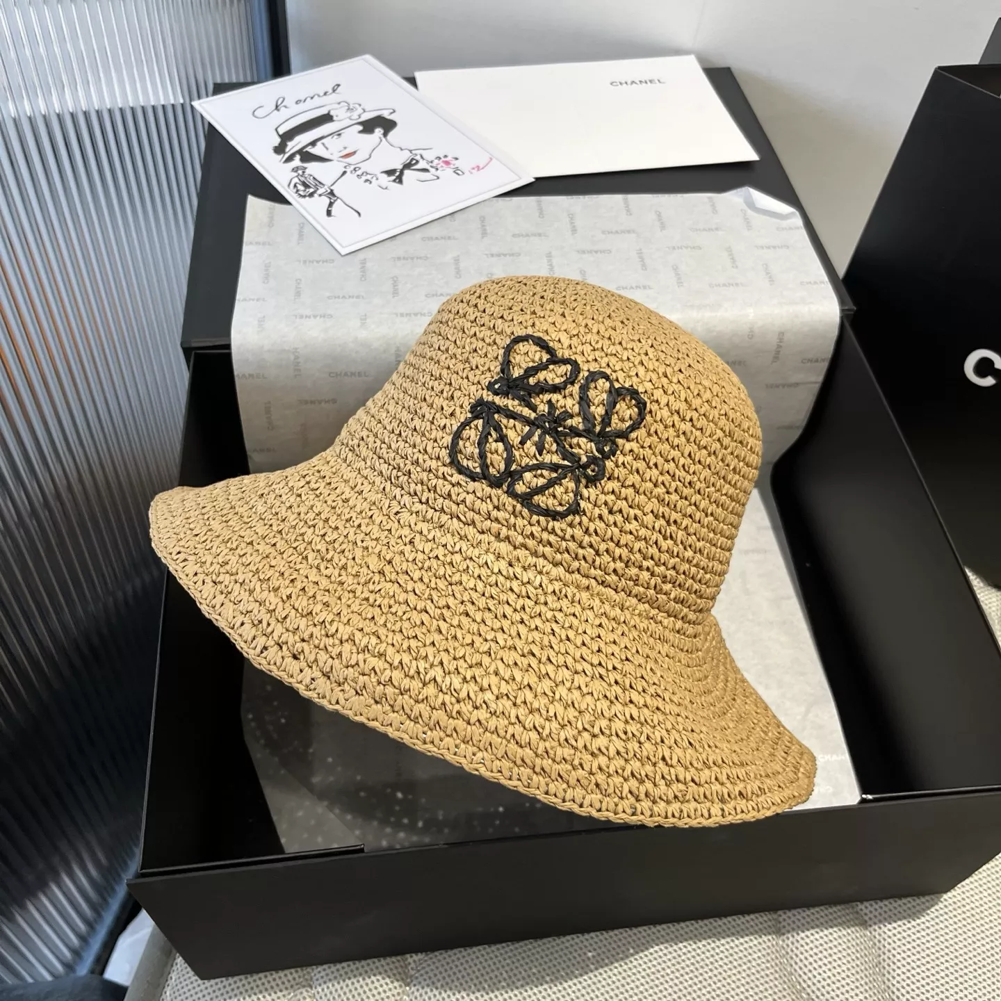 LOEWE Caps Compact 5861
