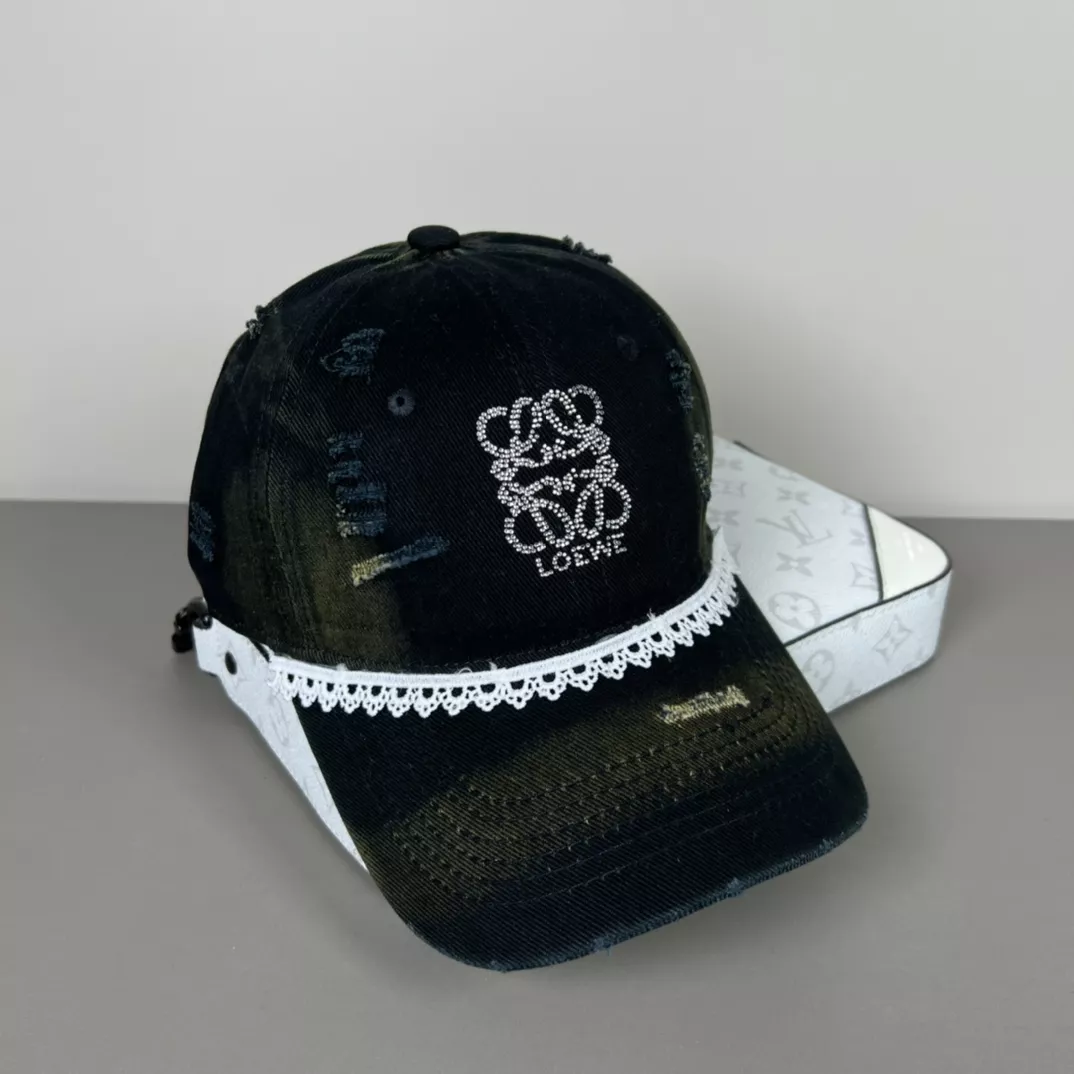 LOEWE Caps DailyWear 3229