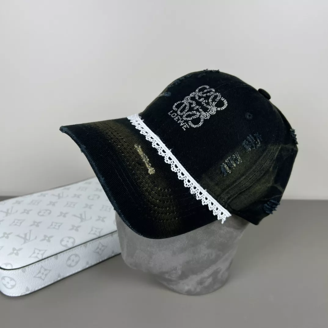 LOEWE Caps DailyWear 3229