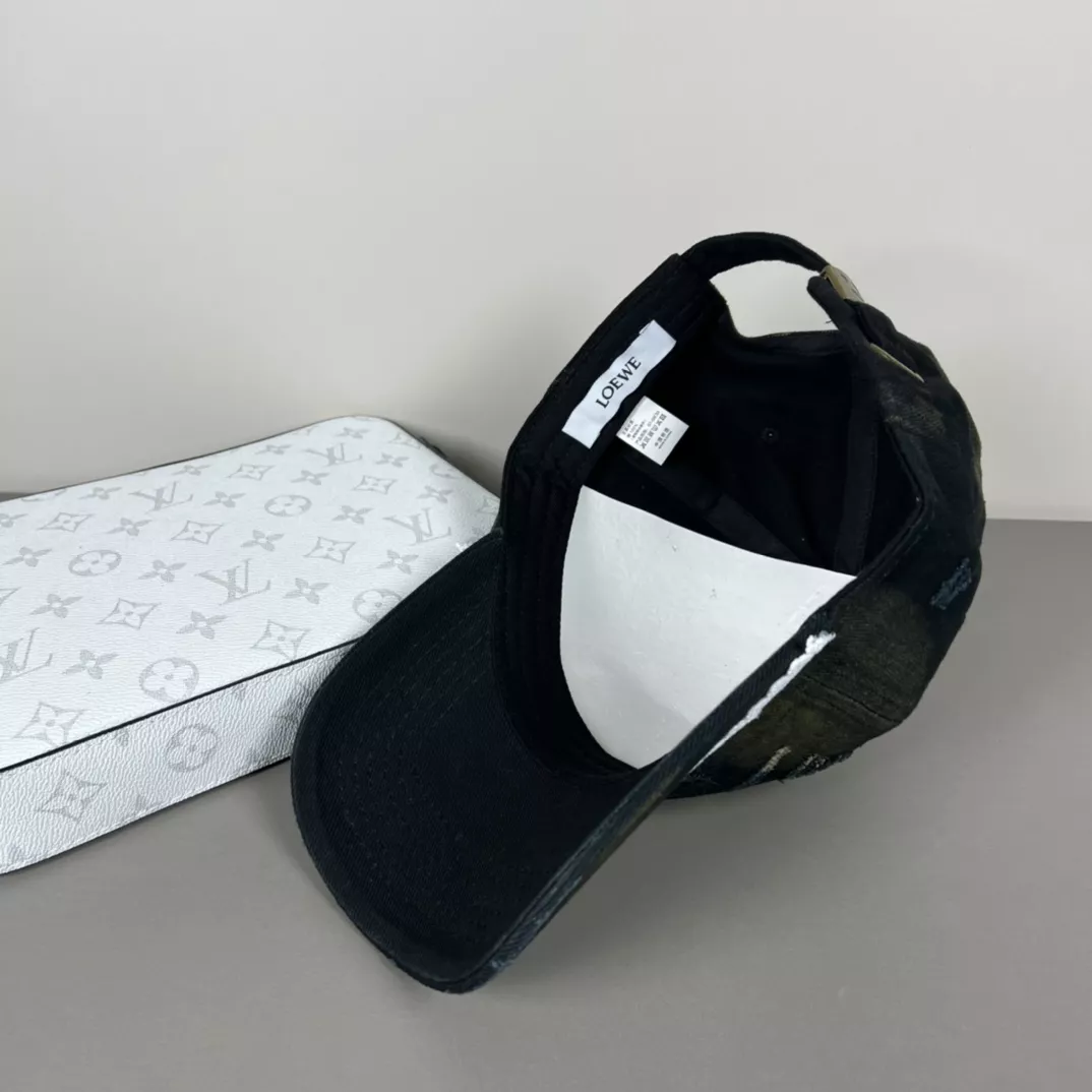 LOEWE Caps DailyWear 3229