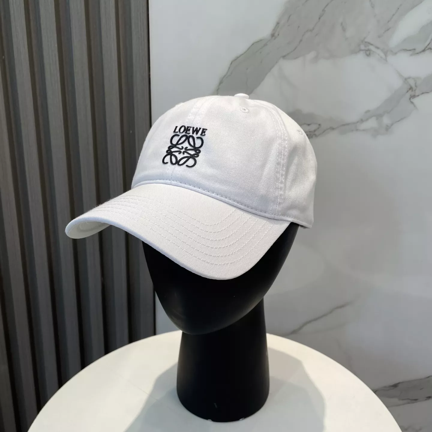 LOEWE Caps Efficient 9397
