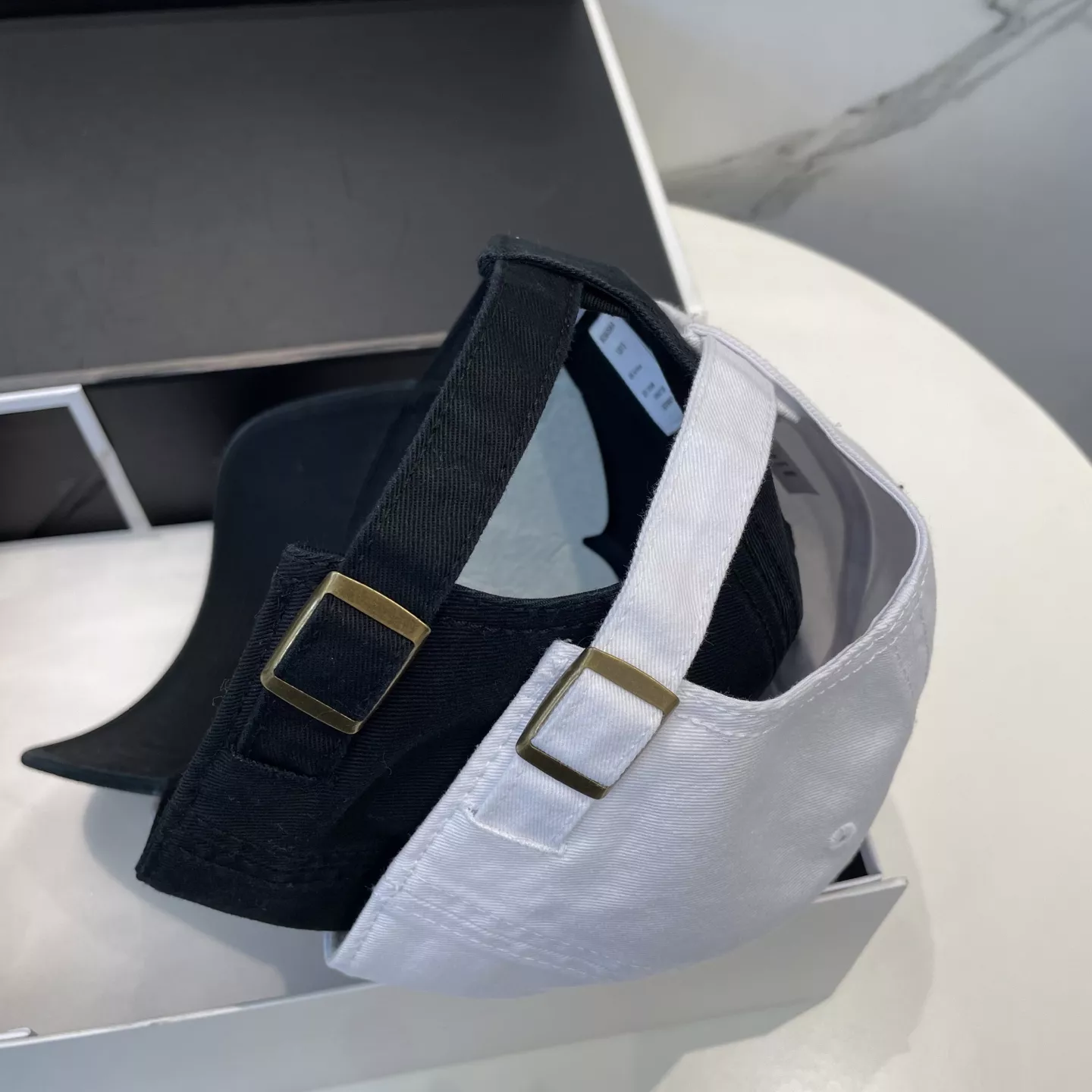 LOEWE Caps Efficient 9397