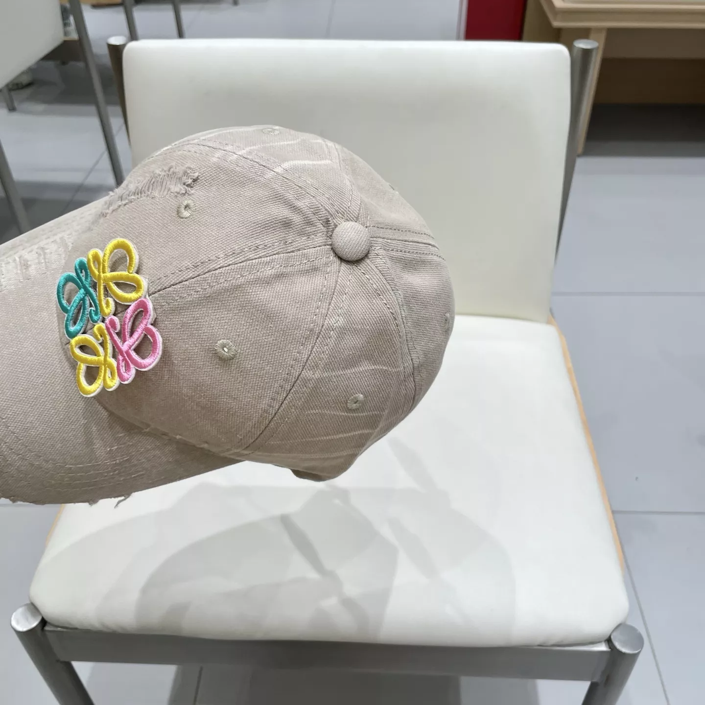 LOEWE Caps Efficient 9678