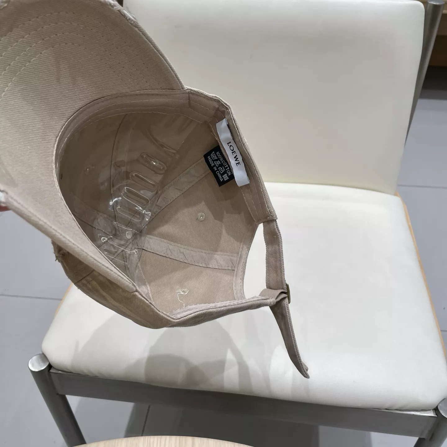 LOEWE Caps Efficient 9678